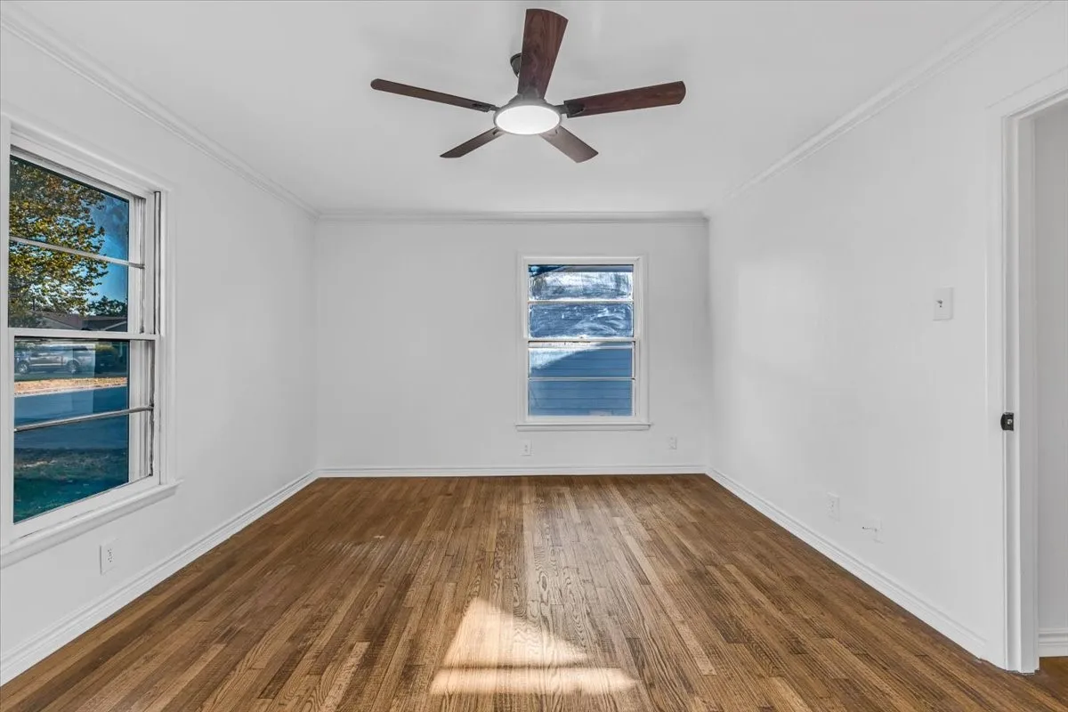 Single Family Residence For Sale in Tarrant County , 5316 Palmer Drive, Haltom City, Texas 76117, 3 Bedroom, 1 Bathroom, 1 Garage spaces, 1,350 Sqft, built in 1955, mls#21374885, Real Estate Agent in Haltom City, Homes For Sale in Tarrant county, Homes For Sale in Haltom City, Realtor in Haltom City Texas, Real Estate Brokerage Independent Realty Texas, Luminita Cordes Realtor