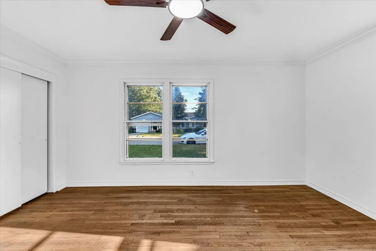 Single Family Residence For Sale in Tarrant County , 5316 Palmer Drive, Haltom City, Texas 76117, 3 Bedroom, 1 Bathroom, 1 Garage spaces, 1,350 Sqft, built in 1955, mls#21374885, Real Estate Agent in Haltom City, Homes For Sale in Tarrant county, Homes For Sale in Haltom City, Realtor in Haltom City Texas, Real Estate Brokerage Independent Realty Texas, Luminita Cordes Realtor