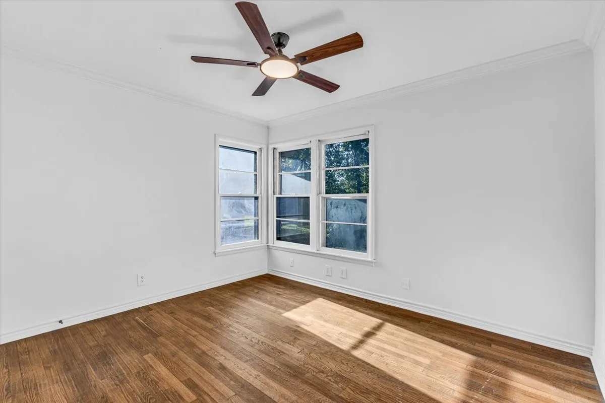 Single Family Residence For Sale in Tarrant County , 5316 Palmer Drive, Haltom City, Texas 76117, 3 Bedroom, 1 Bathroom, 1 Garage spaces, 1,350 Sqft, built in 1955, mls#21374885, Real Estate Agent in Haltom City, Homes For Sale in Tarrant county, Homes For Sale in Haltom City, Realtor in Haltom City Texas, Real Estate Brokerage Independent Realty Texas, Luminita Cordes Realtor
