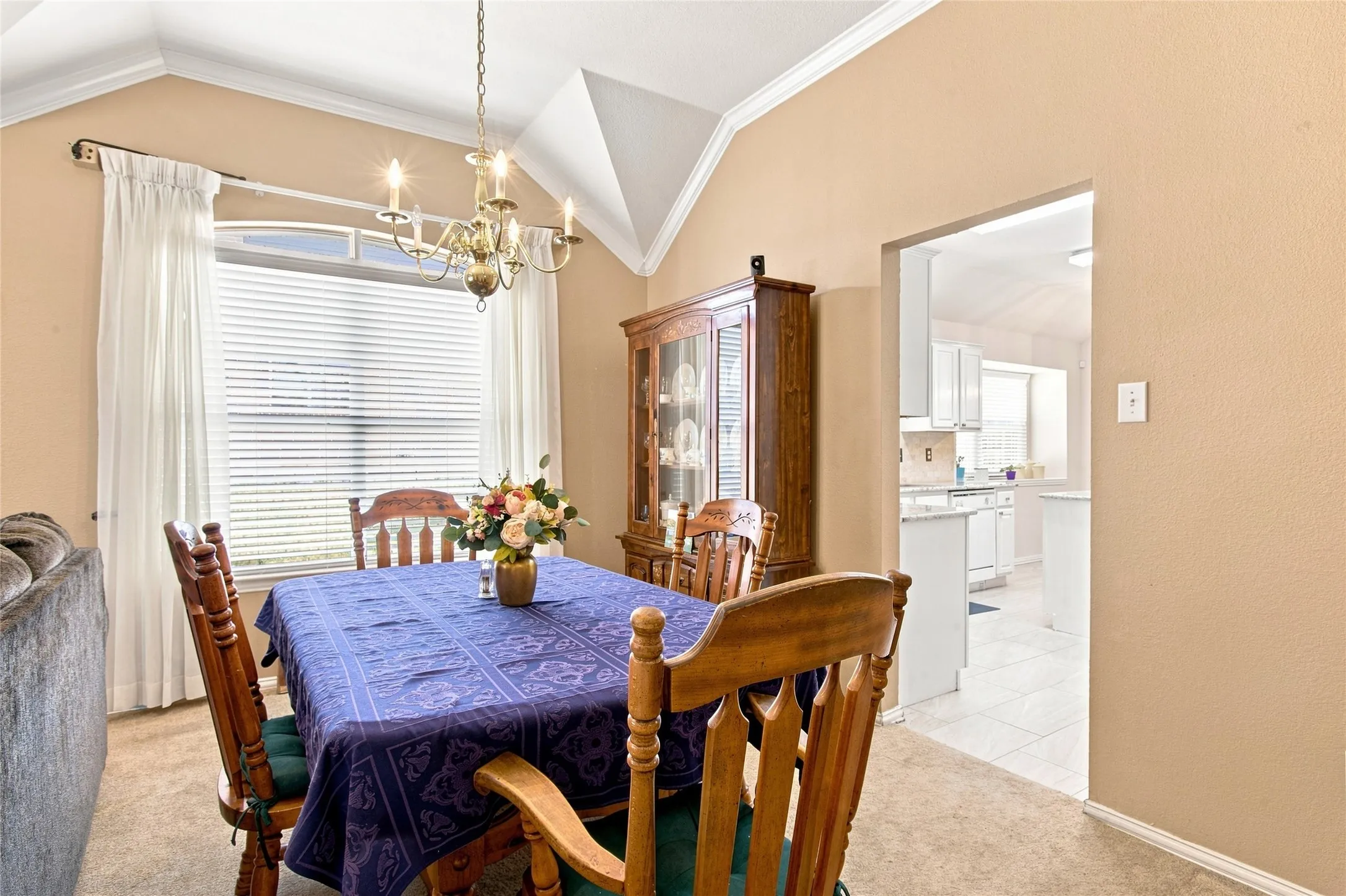 Single Family Residence For Sale in Dallas County , 1230 Tralee Lane, Garland, Texas 75044, 4 Bedroom, 2 Bathroom, 2 Garage spaces, 2,078 Sqft, built in 1998, mls#21376023, Real Estate Agent in Garland, Homes For Sale in Dallas county, Homes For Sale in Garland, Realtor in Garland Texas, Real Estate Brokerage Independent Realty Texas, Luminita Cordes Realtor
