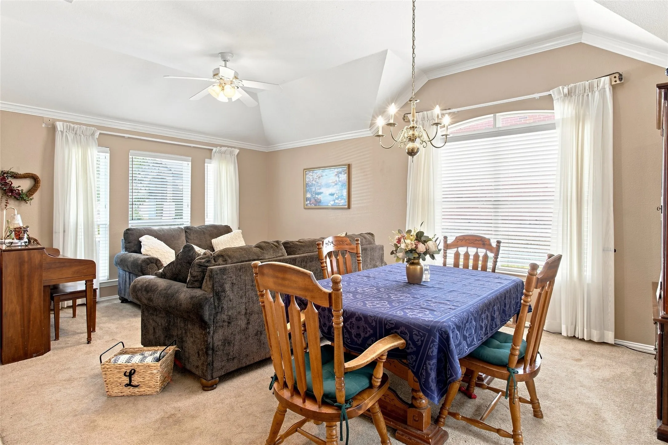 Single Family Residence For Sale in Dallas County , 1230 Tralee Lane, Garland, Texas 75044, 4 Bedroom, 2 Bathroom, 2 Garage spaces, 2,078 Sqft, built in 1998, mls#21376023, Real Estate Agent in Garland, Homes For Sale in Dallas county, Homes For Sale in Garland, Realtor in Garland Texas, Real Estate Brokerage Independent Realty Texas, Luminita Cordes Realtor