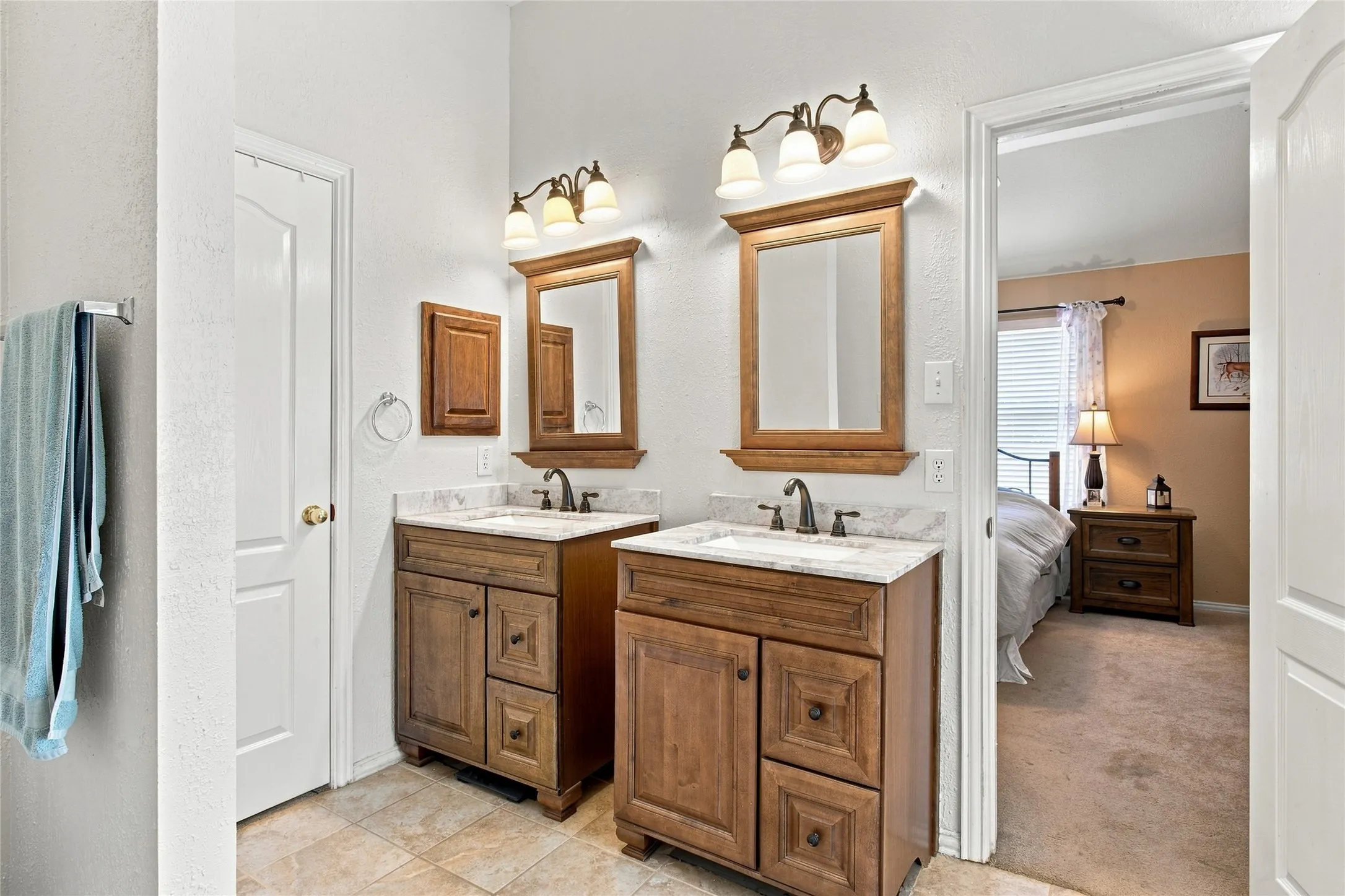 Single Family Residence For Sale in Dallas County , 1230 Tralee Lane, Garland, Texas 75044, 4 Bedroom, 2 Bathroom, 2 Garage spaces, 2,078 Sqft, built in 1998, mls#21376023, Real Estate Agent in Garland, Homes For Sale in Dallas county, Homes For Sale in Garland, Realtor in Garland Texas, Real Estate Brokerage Independent Realty Texas, Luminita Cordes Realtor
