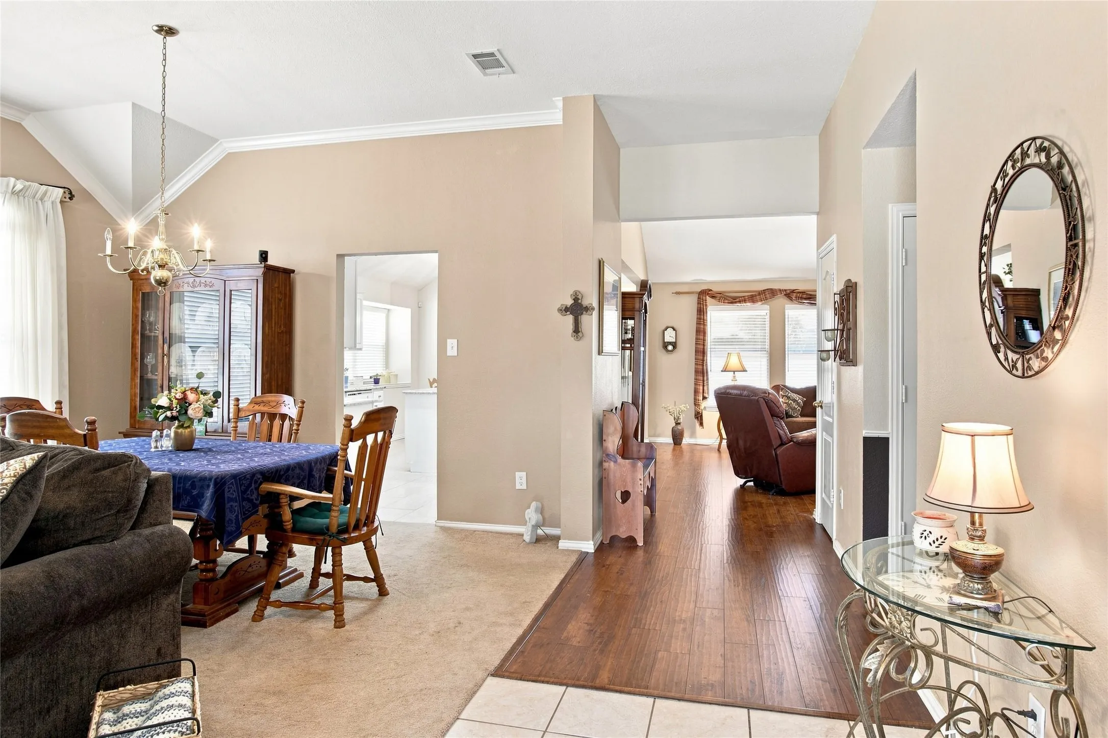 Single Family Residence For Sale in Dallas County , 1230 Tralee Lane, Garland, Texas 75044, 4 Bedroom, 2 Bathroom, 2 Garage spaces, 2,078 Sqft, built in 1998, mls#21376023, Real Estate Agent in Garland, Homes For Sale in Dallas county, Homes For Sale in Garland, Realtor in Garland Texas, Real Estate Brokerage Independent Realty Texas, Luminita Cordes Realtor