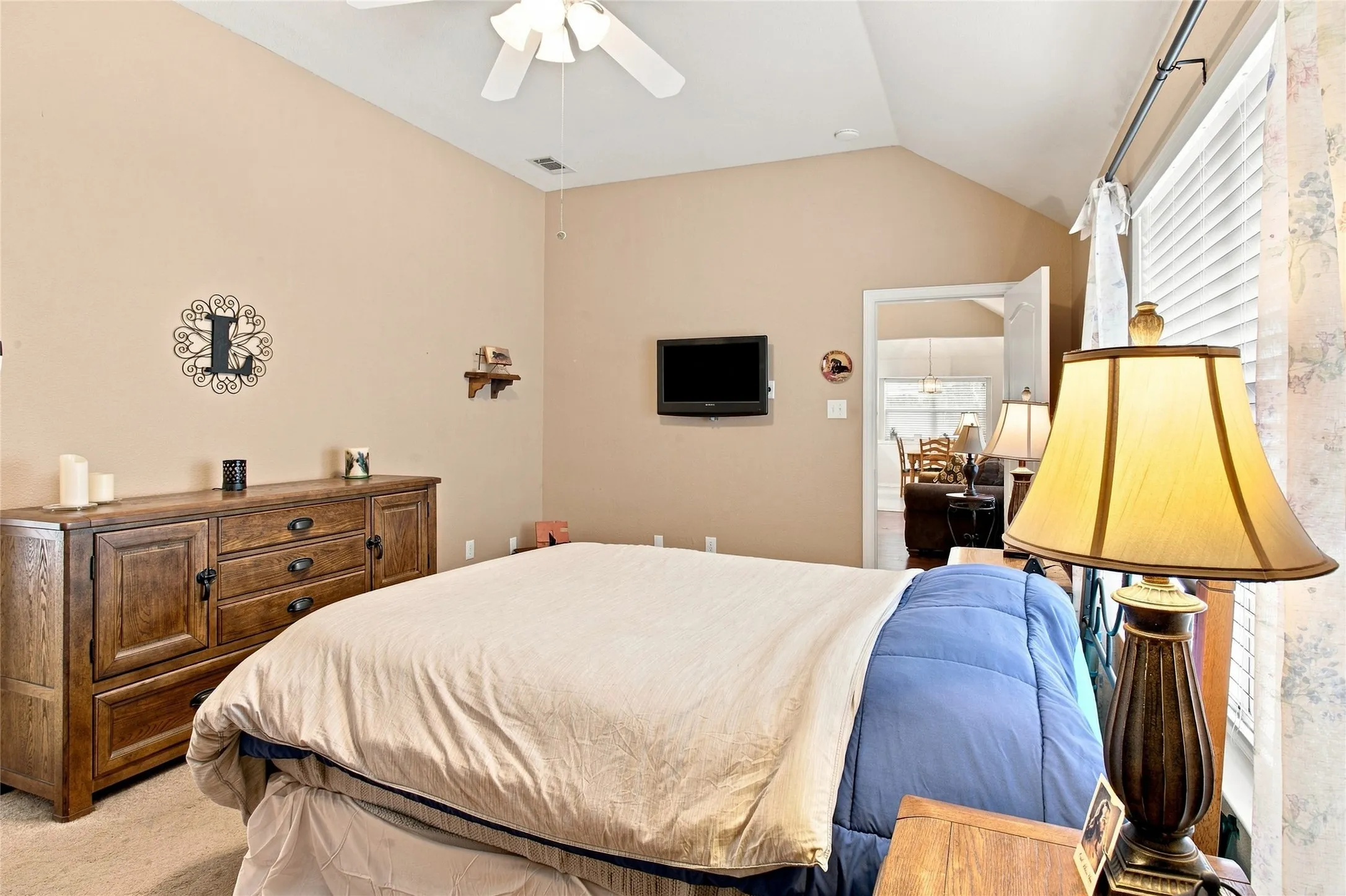 Single Family Residence For Sale in Dallas County , 1230 Tralee Lane, Garland, Texas 75044, 4 Bedroom, 2 Bathroom, 2 Garage spaces, 2,078 Sqft, built in 1998, mls#21376023, Real Estate Agent in Garland, Homes For Sale in Dallas county, Homes For Sale in Garland, Realtor in Garland Texas, Real Estate Brokerage Independent Realty Texas, Luminita Cordes Realtor