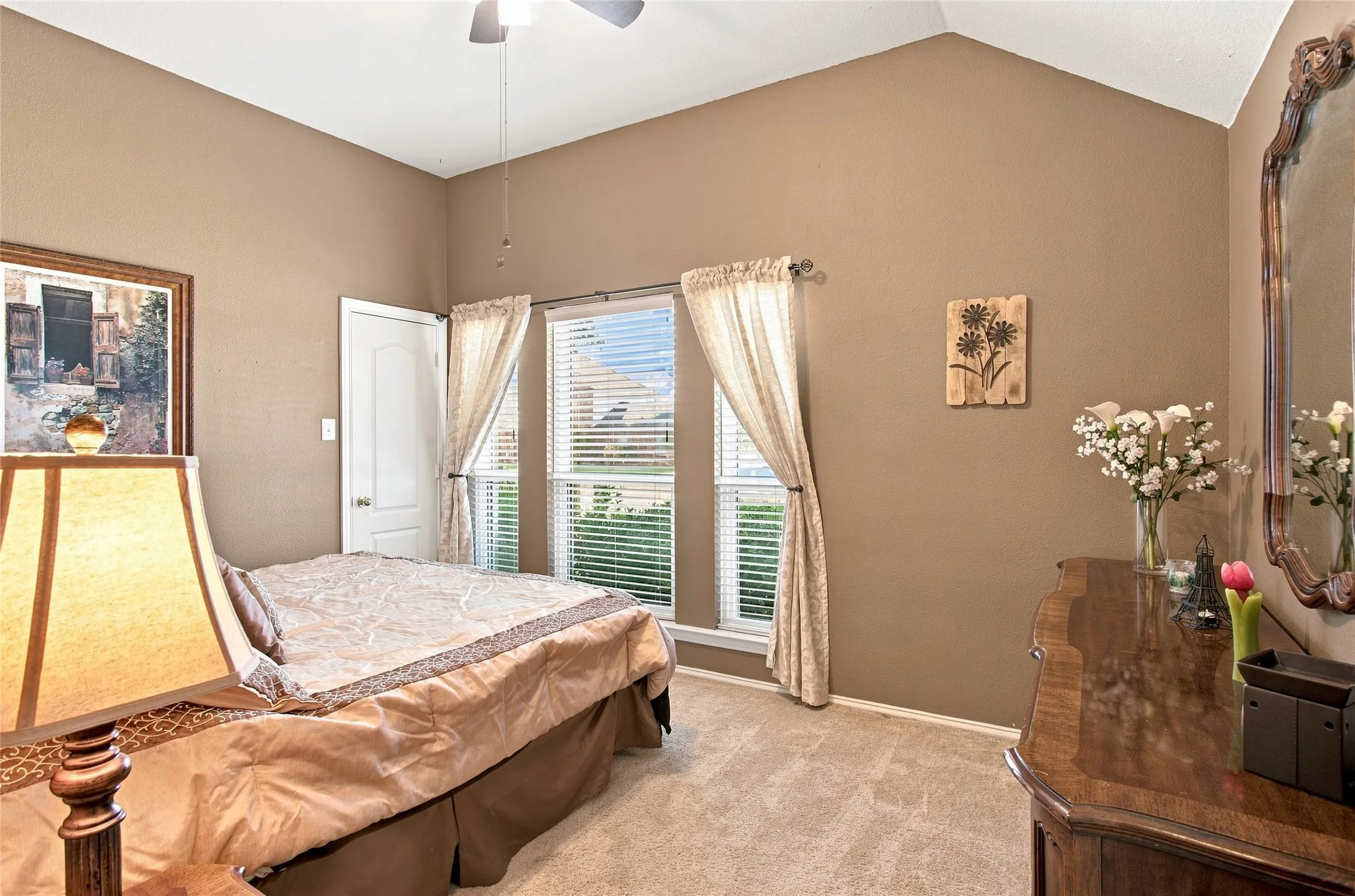 Single Family Residence For Sale in Dallas County , 1230 Tralee Lane, Garland, Texas 75044, 4 Bedroom, 2 Bathroom, 2 Garage spaces, 2,078 Sqft, built in 1998, mls#21376023, Real Estate Agent in Garland, Homes For Sale in Dallas county, Homes For Sale in Garland, Realtor in Garland Texas, Real Estate Brokerage Independent Realty Texas, Luminita Cordes Realtor