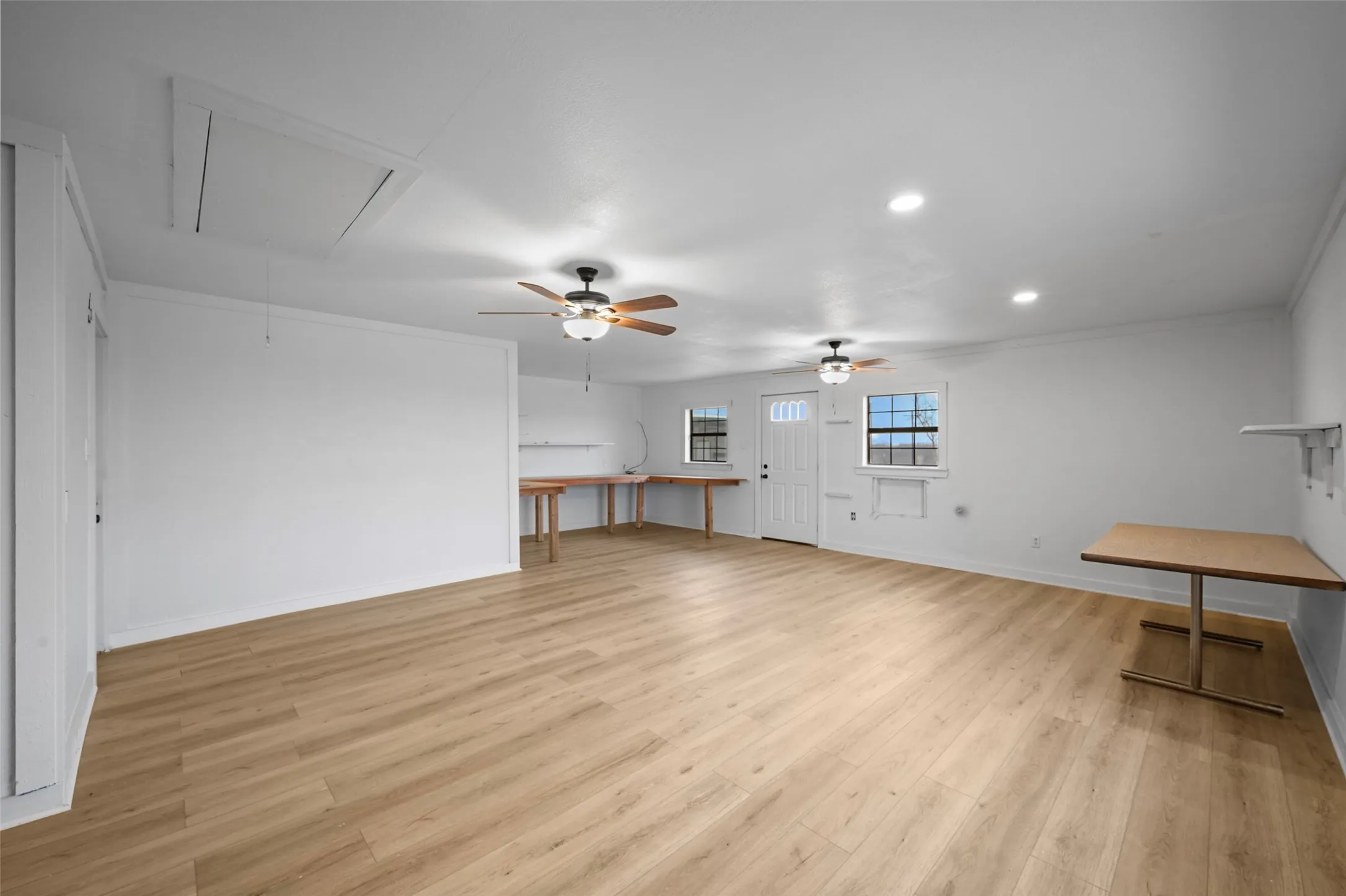 Single Family Residence For Rent in Grayson County , 5792 N State Highway 289, Sherman, Texas 75092, 3 Bedroom, 2 Bathroom, 4 Garage spaces, 1,875 Sqft, built in 1970, mls#21376886, Real Estate Agent in Sherman, Homes For Rent in Grayson county, Homes For Rent in Sherman, Realtor in Sherman Texas, Real Estate Brokerage Independent Realty Texas, Luminita Cordes Realtor