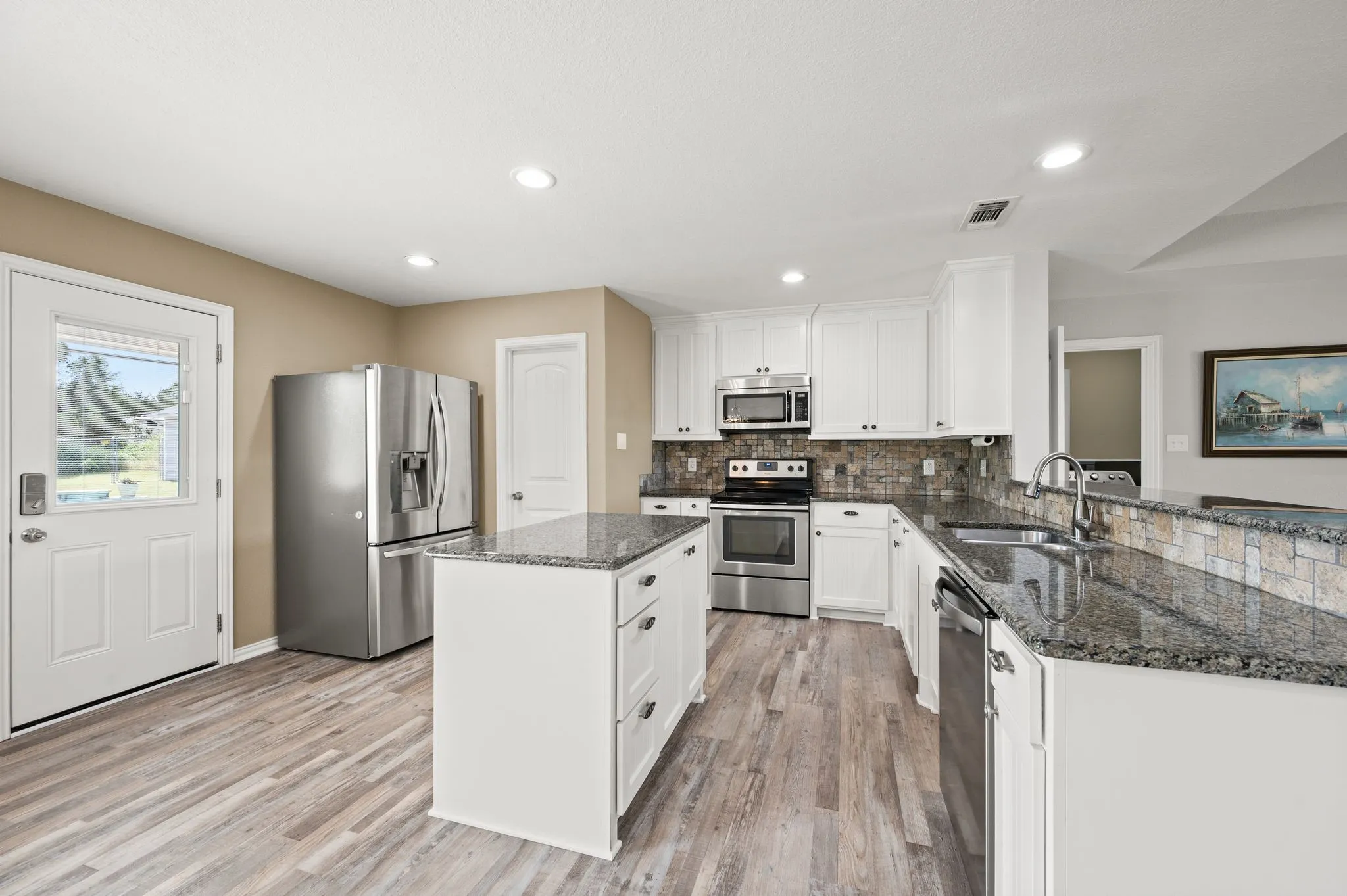 Single Family Residence For Sale in Hood County , 4000 Goliad Drive, Granbury, Texas 76048, 4 Bedroom, 2 Bathroom, 2 Garage spaces, 2,560 Sqft, built in 2016, mls#21376622, Real Estate Agent in Granbury, Homes For Sale in Hood county, Homes For Sale in Granbury, Realtor in Granbury Texas, Real Estate Brokerage Independent Realty Texas, Luminita Cordes Realtor