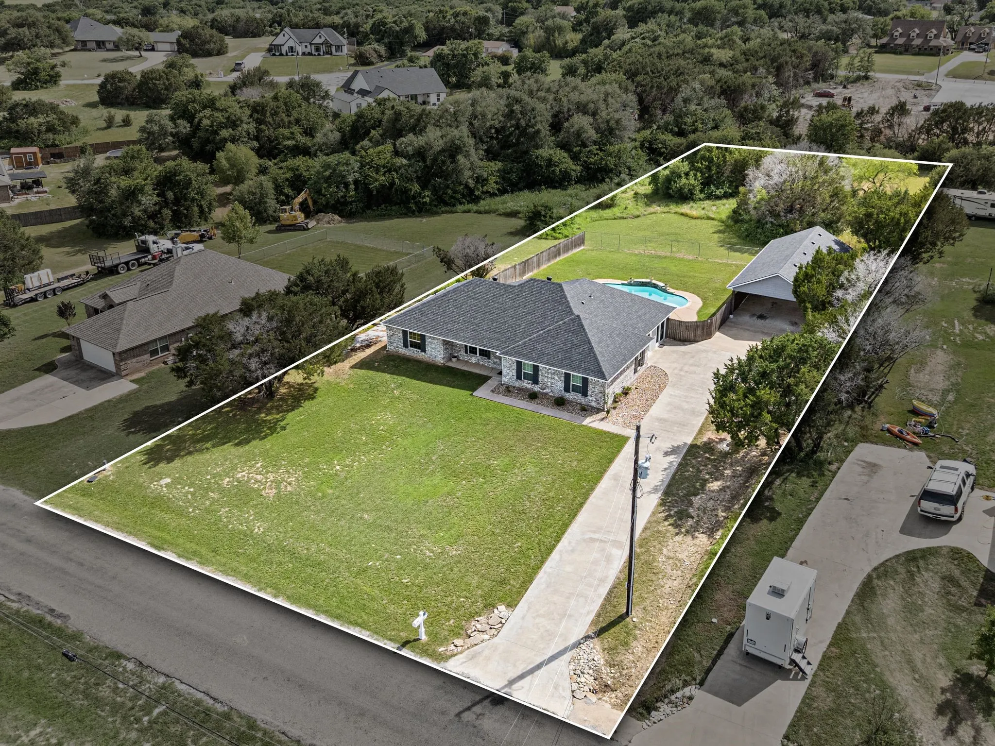 Single Family Residence For Sale in Hood County , 4000 Goliad Drive, Granbury, Texas 76048, 4 Bedroom, 2 Bathroom, 2 Garage spaces, 2,560 Sqft, built in 2016, mls#21376622, Real Estate Agent in Granbury, Homes For Sale in Hood county, Homes For Sale in Granbury, Realtor in Granbury Texas, Real Estate Brokerage Independent Realty Texas, Luminita Cordes Realtor