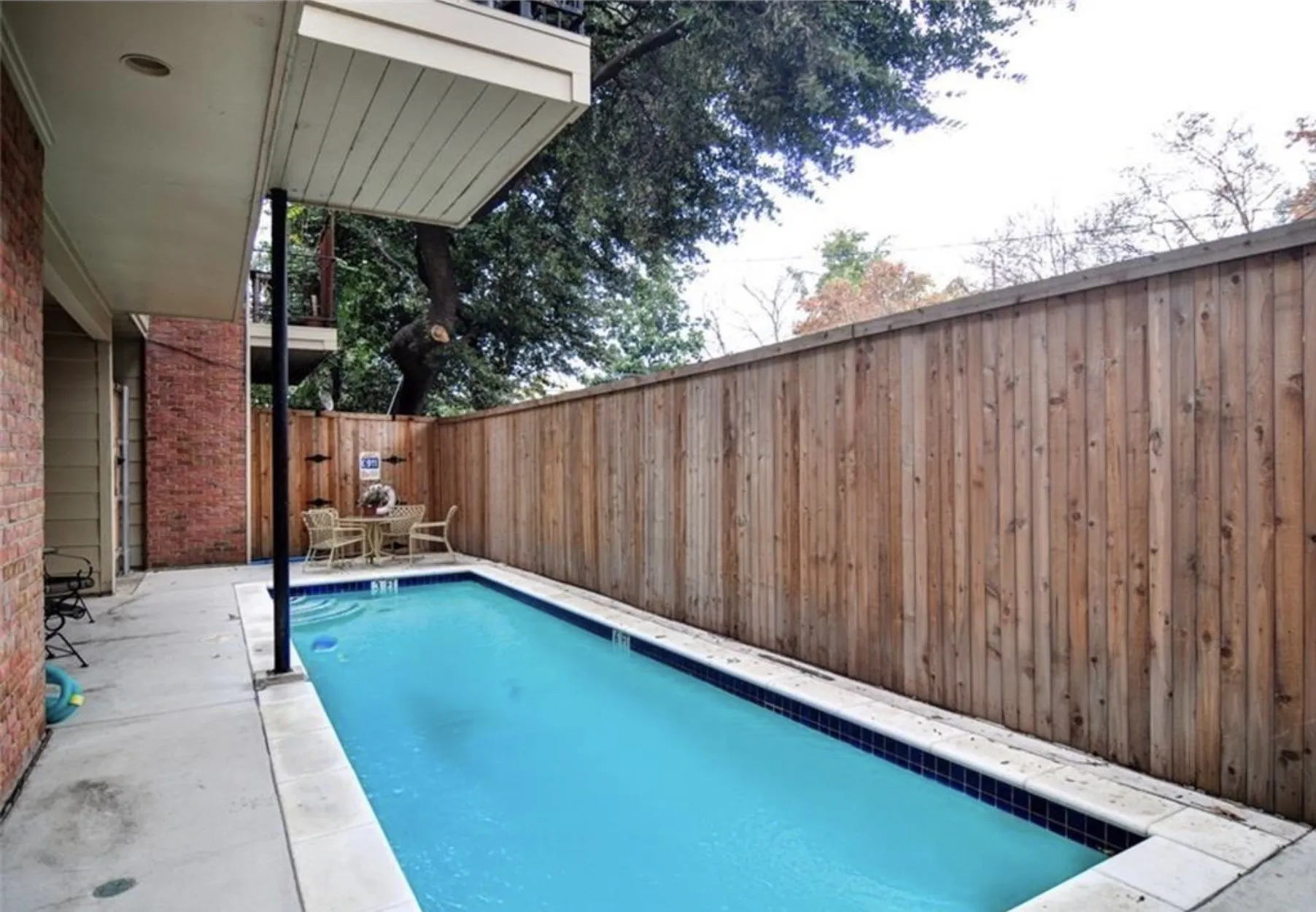Condominium For Sale in Dallas County , 3940 Hawthorne Avenue 6, Dallas, Texas 75219, 1 Bedroom, 2 Bathroom, Garage spaces, 841 Sqft, built in 1983, mls#21375180, Real Estate Agent in Dallas, Homes For Sale in Dallas county, Homes For Sale in Dallas, Realtor in Dallas Texas, Real Estate Brokerage Independent Realty Texas, Luminita Cordes Realtor