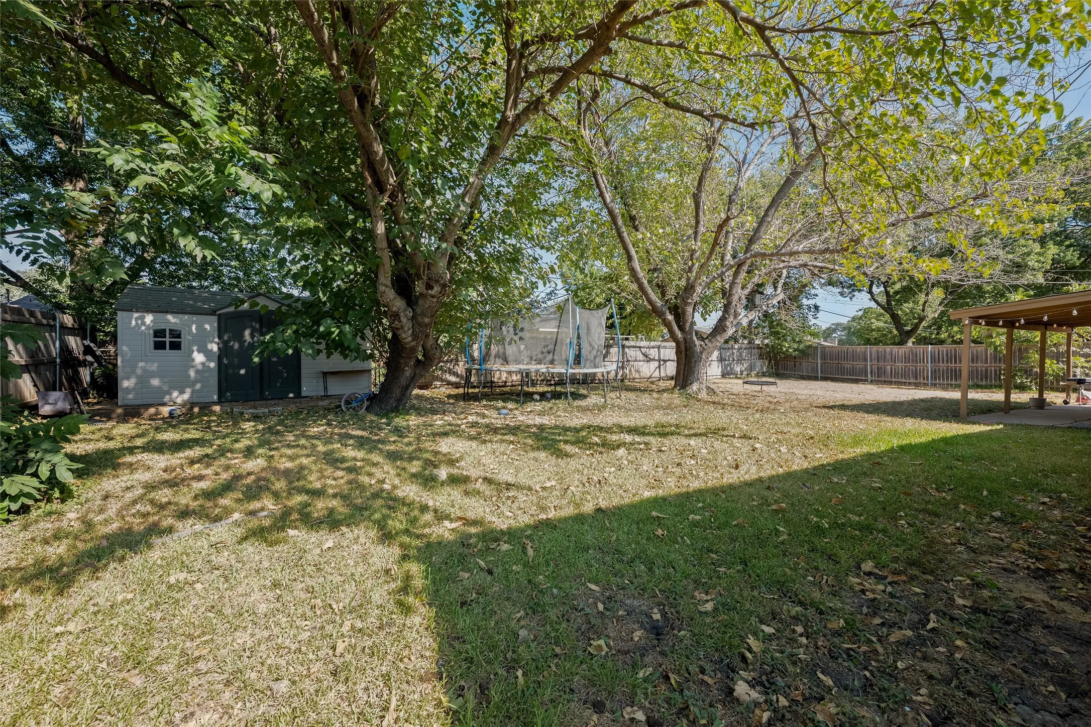 Single Family Residence For Sale in Tarrant County , 800 Ruidoso Drive, Saginaw, Texas 76179, 4 Bedroom, 2 Bathroom, Garage spaces, 2,038 Sqft, built in 1970, mls#21376926, Real Estate Agent in Saginaw, Homes For Sale in Tarrant county, Homes For Sale in Saginaw, Realtor in Saginaw Texas, Real Estate Brokerage Independent Realty Texas, Luminita Cordes Realtor