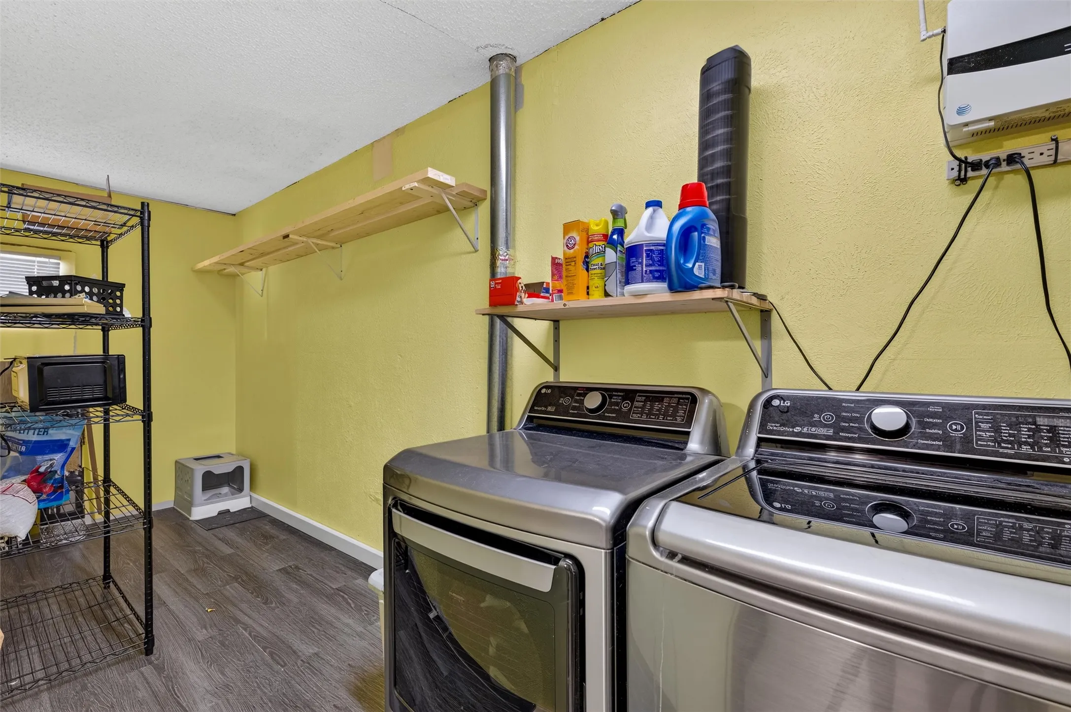 Single Family Residence For Sale in Tarrant County , 800 Ruidoso Drive, Saginaw, Texas 76179, 4 Bedroom, 2 Bathroom, Garage spaces, 2,038 Sqft, built in 1970, mls#21376926, Real Estate Agent in Saginaw, Homes For Sale in Tarrant county, Homes For Sale in Saginaw, Realtor in Saginaw Texas, Real Estate Brokerage Independent Realty Texas, Luminita Cordes Realtor