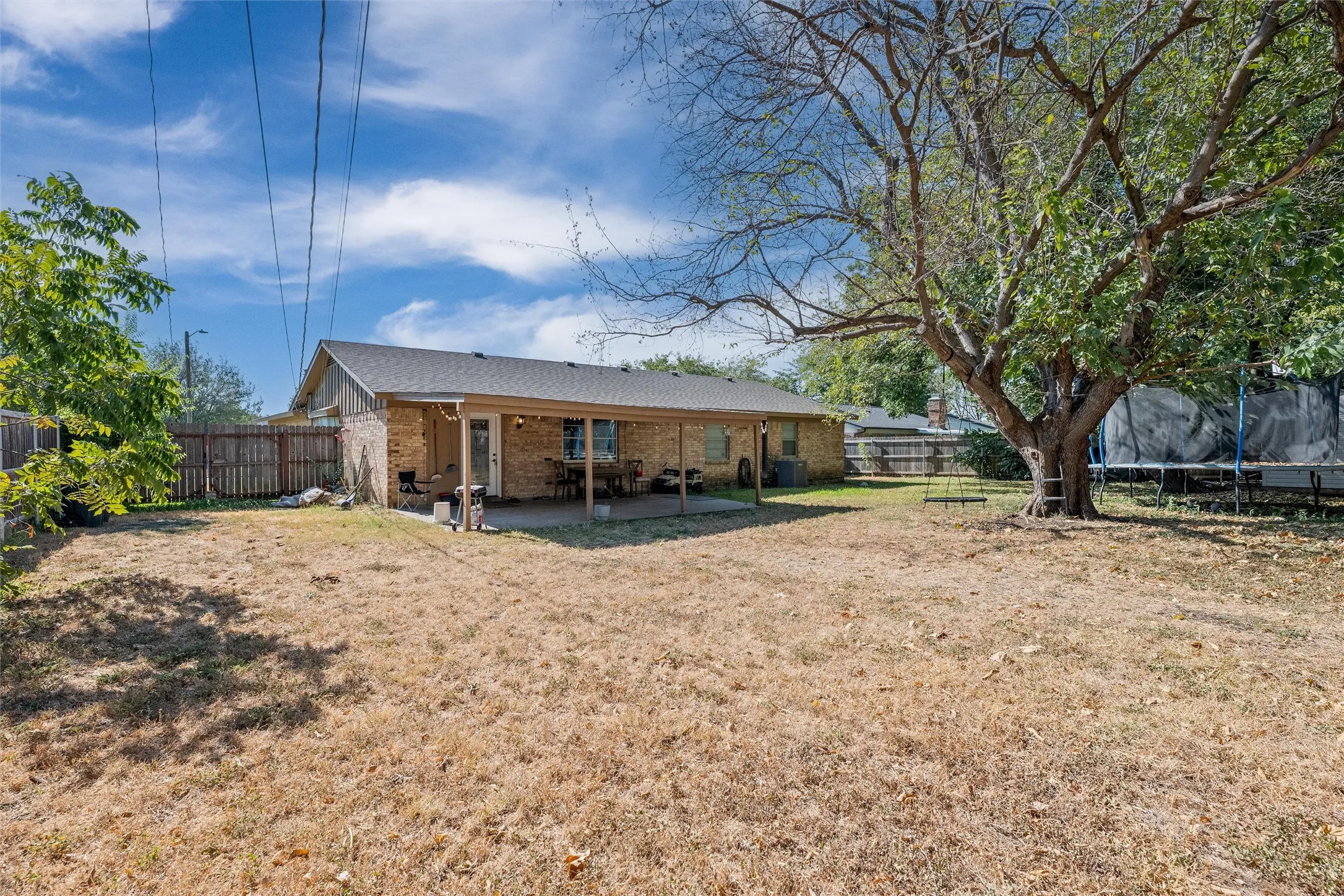 Single Family Residence For Sale in Tarrant County , 800 Ruidoso Drive, Saginaw, Texas 76179, 4 Bedroom, 2 Bathroom, Garage spaces, 2,038 Sqft, built in 1970, mls#21376926, Real Estate Agent in Saginaw, Homes For Sale in Tarrant county, Homes For Sale in Saginaw, Realtor in Saginaw Texas, Real Estate Brokerage Independent Realty Texas, Luminita Cordes Realtor