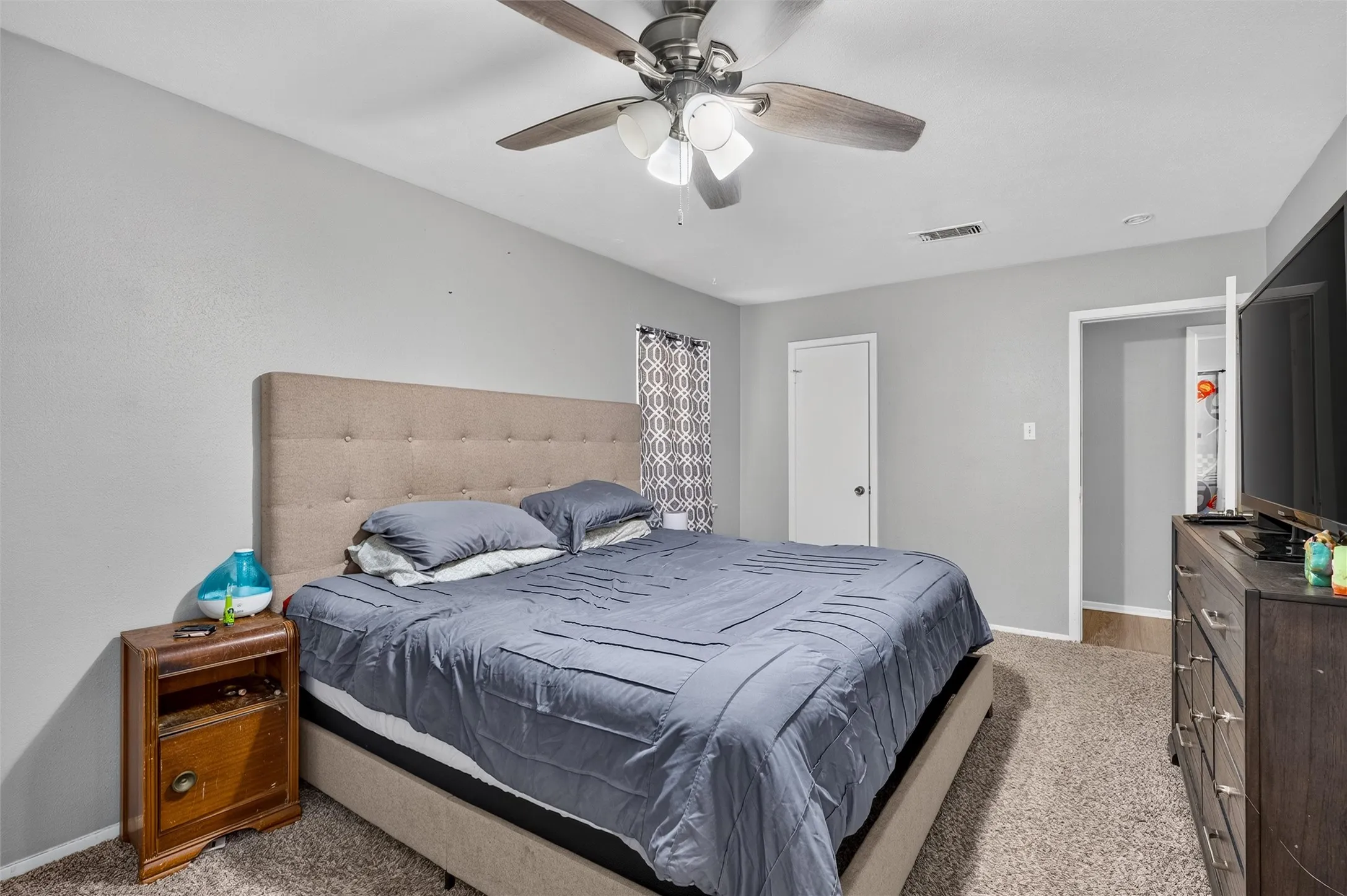Single Family Residence For Sale in Tarrant County , 800 Ruidoso Drive, Saginaw, Texas 76179, 4 Bedroom, 2 Bathroom, Garage spaces, 2,038 Sqft, built in 1970, mls#21376926, Real Estate Agent in Saginaw, Homes For Sale in Tarrant county, Homes For Sale in Saginaw, Realtor in Saginaw Texas, Real Estate Brokerage Independent Realty Texas, Luminita Cordes Realtor