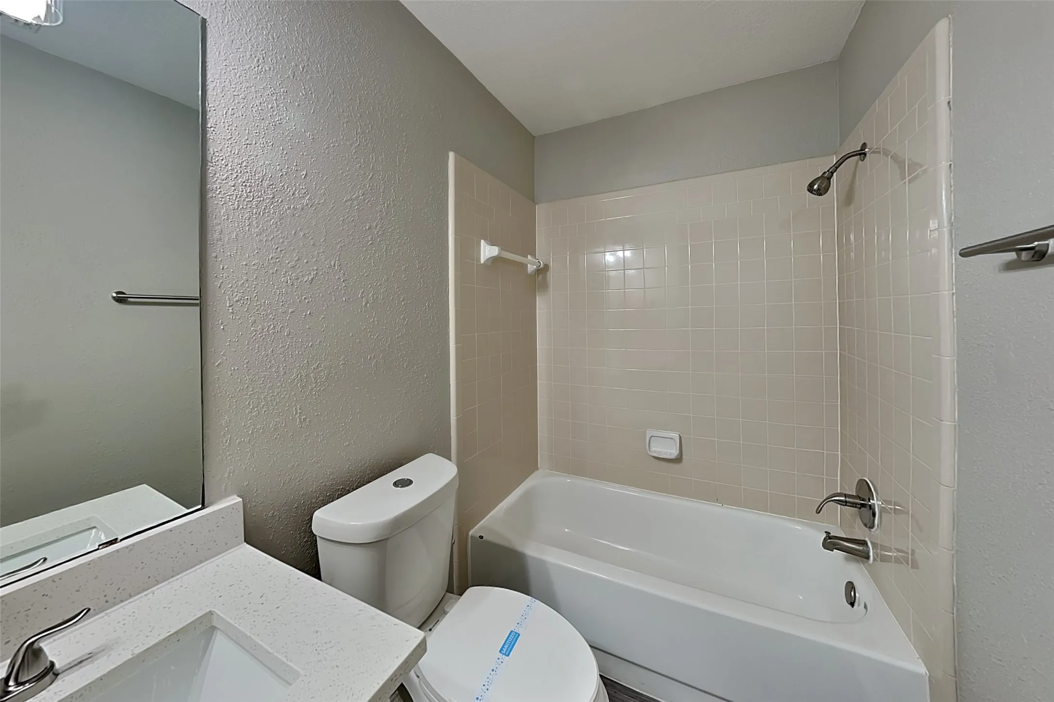 Single Family Residence For Rent in Tarrant County , 5920 Hilltop Drive, Watauga, Texas 76148, 3 Bedroom, 2 Bathroom, 2 Garage spaces, 1,718 Sqft, built in 1991, mls#21376981, Real Estate Agent in Watauga, Homes For Rent in Tarrant county, Homes For Rent in Watauga, Realtor in Watauga Texas, Real Estate Brokerage Independent Realty Texas, Luminita Cordes Realtor