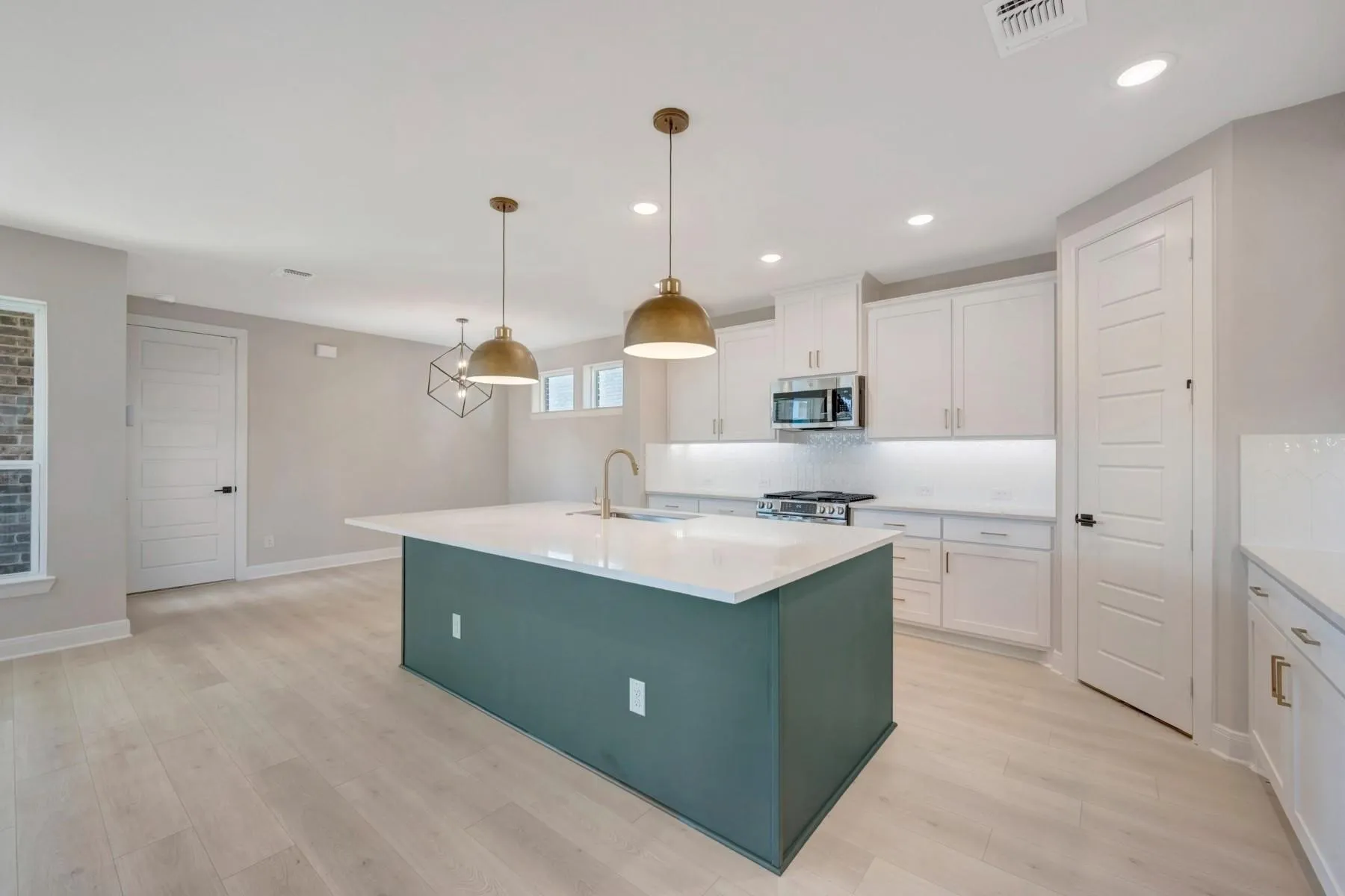 Single Family Residence For Rent in Collin County , 4901 Vizsla Lane, Mc Kinney, Texas 75071, 3 Bedroom, 3 Bathroom, 2 Garage spaces, 2,107 Sqft, built in 2025, mls#21376872, Real Estate Agent in Mc Kinney, Homes For Rent in Collin county, Homes For Rent in Mc Kinney, Realtor in Mc Kinney Texas, Real Estate Brokerage Independent Realty Texas, Luminita Cordes Realtor