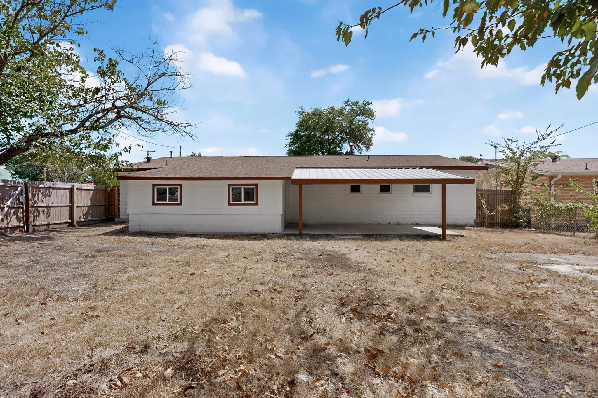 Single Family Residence For Sale in Tarrant County , 200 Opal Street, Saginaw, Texas 76179, 4 Bedroom, 3 Bathroom, Garage spaces, 1,768 Sqft, built in 1963, mls#21376096, Real Estate Agent in Saginaw, Homes For Sale in Tarrant county, Homes For Sale in Saginaw, Realtor in Saginaw Texas, Real Estate Brokerage Independent Realty Texas, Luminita Cordes Realtor