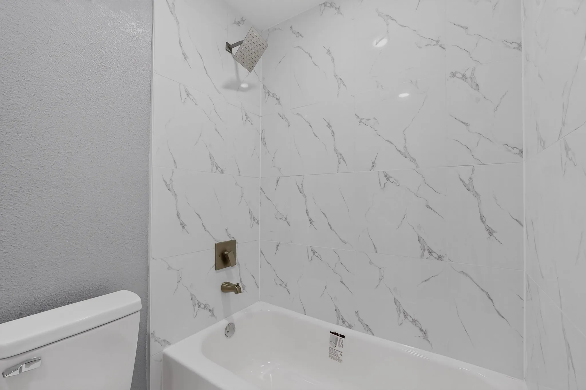 Single Family Residence For Sale in Tarrant County , 200 Opal Street, Saginaw, Texas 76179, 4 Bedroom, 3 Bathroom, Garage spaces, 1,768 Sqft, built in 1963, mls#21376096, Real Estate Agent in Saginaw, Homes For Sale in Tarrant county, Homes For Sale in Saginaw, Realtor in Saginaw Texas, Real Estate Brokerage Independent Realty Texas, Luminita Cordes Realtor