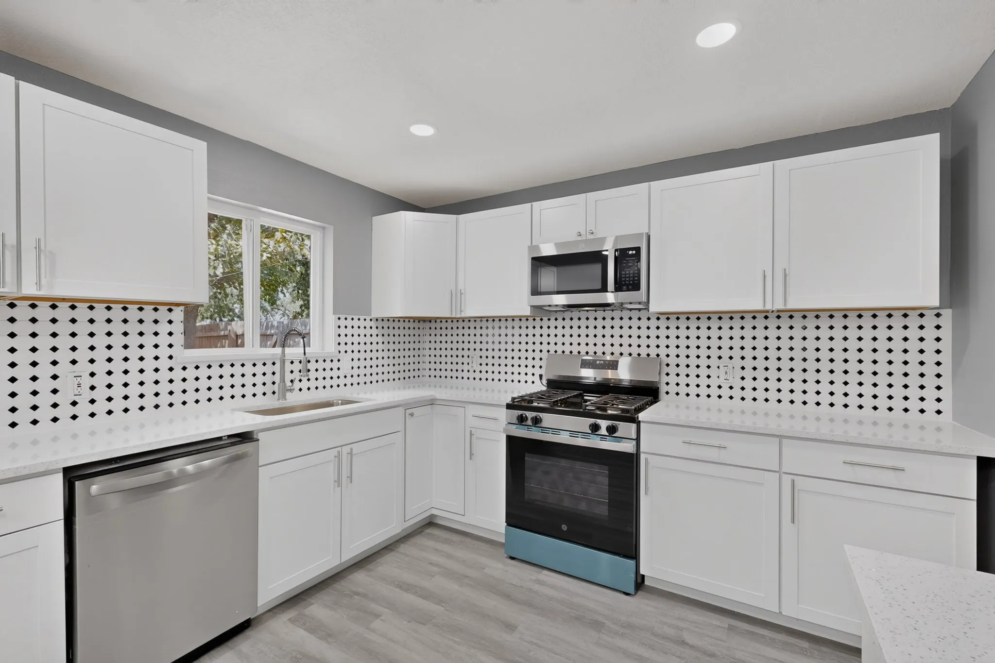 Single Family Residence For Sale in Tarrant County , 200 Opal Street, Saginaw, Texas 76179, 4 Bedroom, 3 Bathroom, Garage spaces, 1,768 Sqft, built in 1963, mls#21376096, Real Estate Agent in Saginaw, Homes For Sale in Tarrant county, Homes For Sale in Saginaw, Realtor in Saginaw Texas, Real Estate Brokerage Independent Realty Texas, Luminita Cordes Realtor