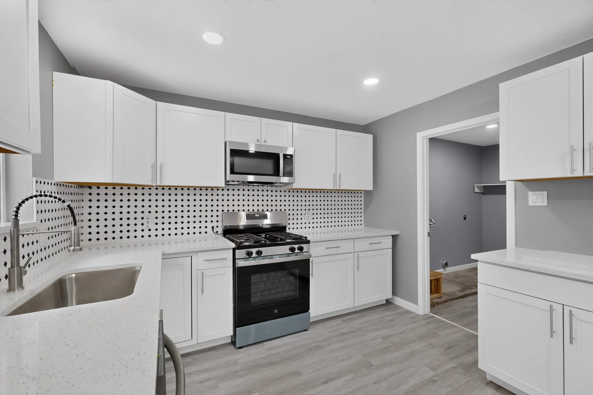 Single Family Residence For Sale in Tarrant County , 200 Opal Street, Saginaw, Texas 76179, 4 Bedroom, 3 Bathroom, Garage spaces, 1,768 Sqft, built in 1963, mls#21376096, Real Estate Agent in Saginaw, Homes For Sale in Tarrant county, Homes For Sale in Saginaw, Realtor in Saginaw Texas, Real Estate Brokerage Independent Realty Texas, Luminita Cordes Realtor
