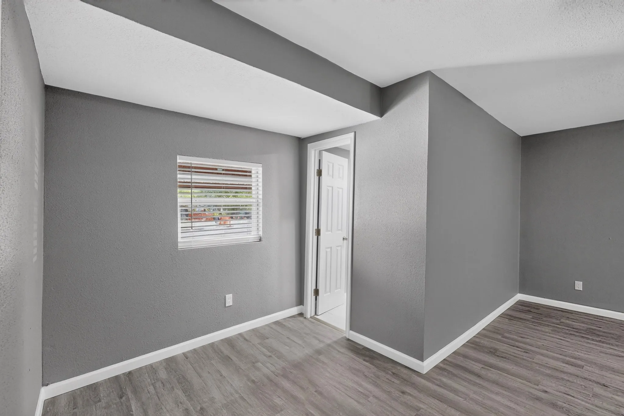 Single Family Residence For Sale in Tarrant County , 200 Opal Street, Saginaw, Texas 76179, 4 Bedroom, 3 Bathroom, Garage spaces, 1,768 Sqft, built in 1963, mls#21376096, Real Estate Agent in Saginaw, Homes For Sale in Tarrant county, Homes For Sale in Saginaw, Realtor in Saginaw Texas, Real Estate Brokerage Independent Realty Texas, Luminita Cordes Realtor