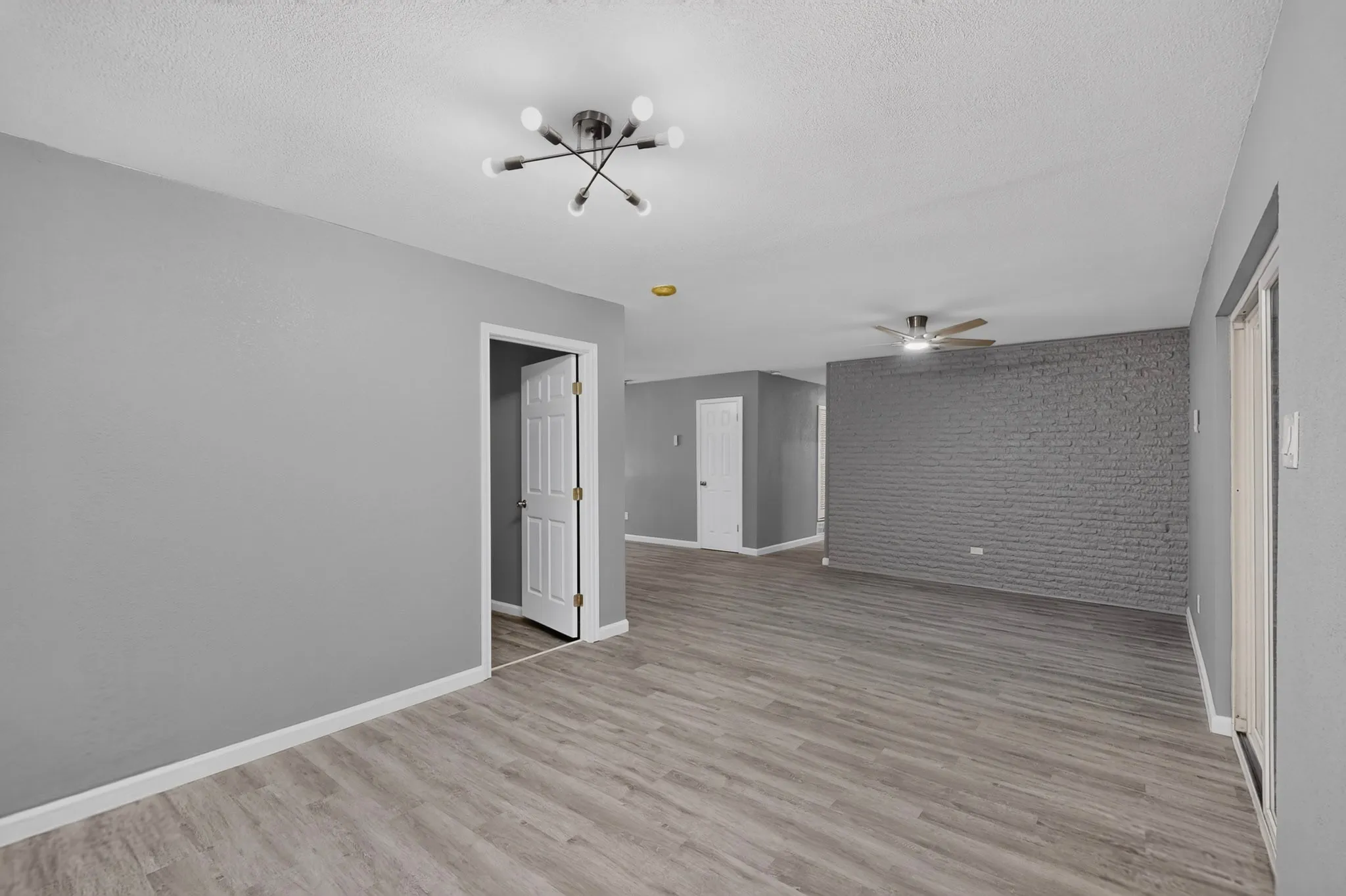 Single Family Residence For Sale in Tarrant County , 200 Opal Street, Saginaw, Texas 76179, 4 Bedroom, 3 Bathroom, Garage spaces, 1,768 Sqft, built in 1963, mls#21376096, Real Estate Agent in Saginaw, Homes For Sale in Tarrant county, Homes For Sale in Saginaw, Realtor in Saginaw Texas, Real Estate Brokerage Independent Realty Texas, Luminita Cordes Realtor