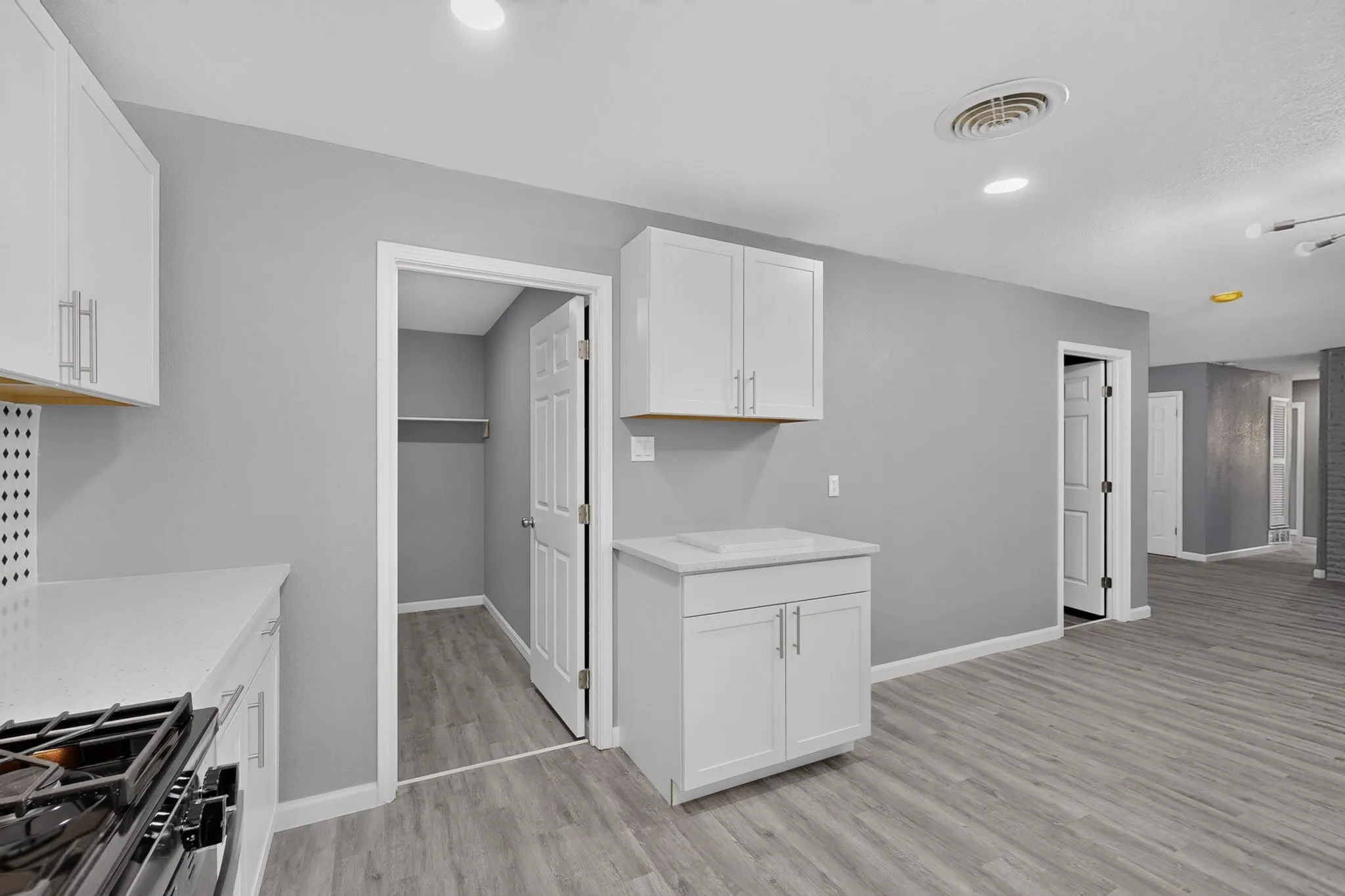 Single Family Residence For Sale in Tarrant County , 200 Opal Street, Saginaw, Texas 76179, 4 Bedroom, 3 Bathroom, Garage spaces, 1,768 Sqft, built in 1963, mls#21376096, Real Estate Agent in Saginaw, Homes For Sale in Tarrant county, Homes For Sale in Saginaw, Realtor in Saginaw Texas, Real Estate Brokerage Independent Realty Texas, Luminita Cordes Realtor