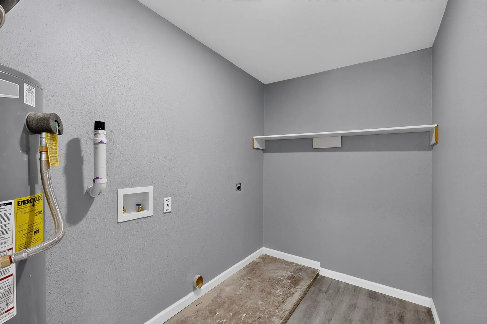 Single Family Residence For Sale in Tarrant County , 200 Opal Street, Saginaw, Texas 76179, 4 Bedroom, 3 Bathroom, Garage spaces, 1,768 Sqft, built in 1963, mls#21376096, Real Estate Agent in Saginaw, Homes For Sale in Tarrant county, Homes For Sale in Saginaw, Realtor in Saginaw Texas, Real Estate Brokerage Independent Realty Texas, Luminita Cordes Realtor