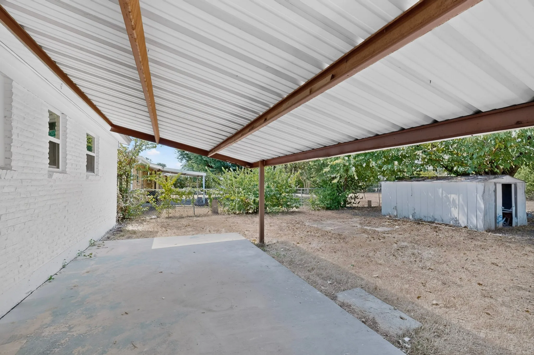 Single Family Residence For Sale in Tarrant County , 200 Opal Street, Saginaw, Texas 76179, 4 Bedroom, 3 Bathroom, Garage spaces, 1,768 Sqft, built in 1963, mls#21376096, Real Estate Agent in Saginaw, Homes For Sale in Tarrant county, Homes For Sale in Saginaw, Realtor in Saginaw Texas, Real Estate Brokerage Independent Realty Texas, Luminita Cordes Realtor