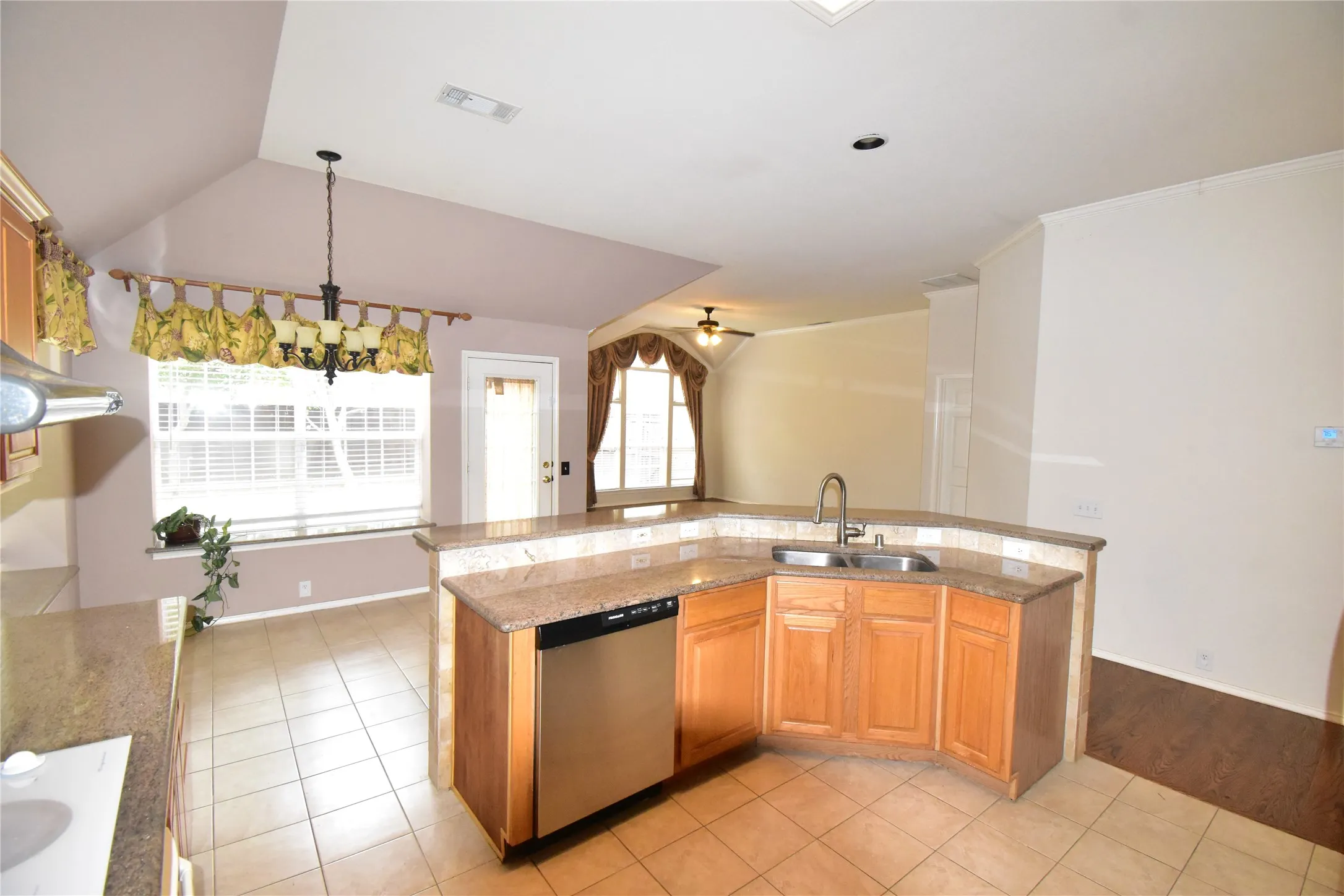 Single Family Residence For Sale in Collin County , 3313 Ocala Court, Plano, Texas 75025, 4 Bedroom, 2 Bathroom, 2 Garage spaces, 2,162 Sqft, built in 1996, mls#21376991, Real Estate Agent in Plano, Homes For Sale in Collin county, Homes For Sale in Plano, Realtor in Plano Texas, Real Estate Brokerage Independent Realty Texas, Luminita Cordes Realtor