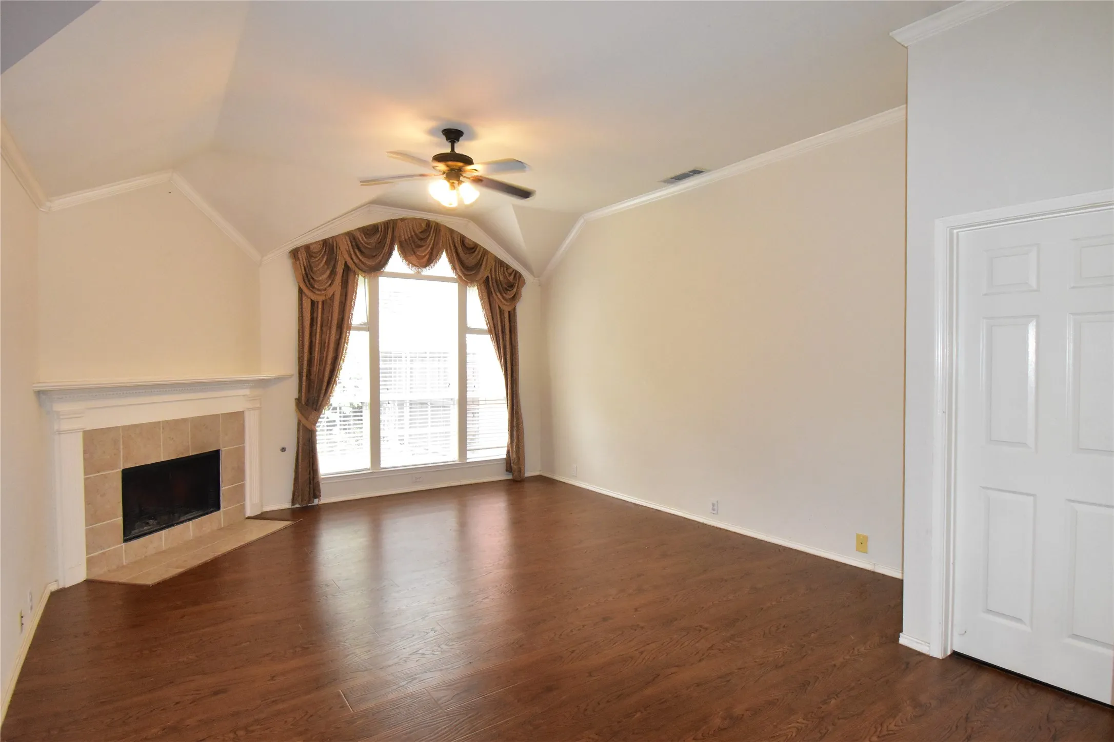 Single Family Residence For Sale in Collin County , 3313 Ocala Court, Plano, Texas 75025, 4 Bedroom, 2 Bathroom, 2 Garage spaces, 2,162 Sqft, built in 1996, mls#21376991, Real Estate Agent in Plano, Homes For Sale in Collin county, Homes For Sale in Plano, Realtor in Plano Texas, Real Estate Brokerage Independent Realty Texas, Luminita Cordes Realtor