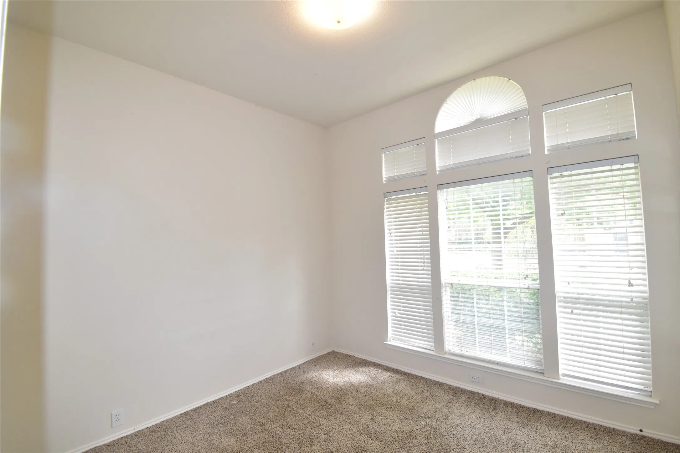 Single Family Residence For Sale in Collin County , 3313 Ocala Court, Plano, Texas 75025, 4 Bedroom, 2 Bathroom, 2 Garage spaces, 2,162 Sqft, built in 1996, mls#21376991, Real Estate Agent in Plano, Homes For Sale in Collin county, Homes For Sale in Plano, Realtor in Plano Texas, Real Estate Brokerage Independent Realty Texas, Luminita Cordes Realtor