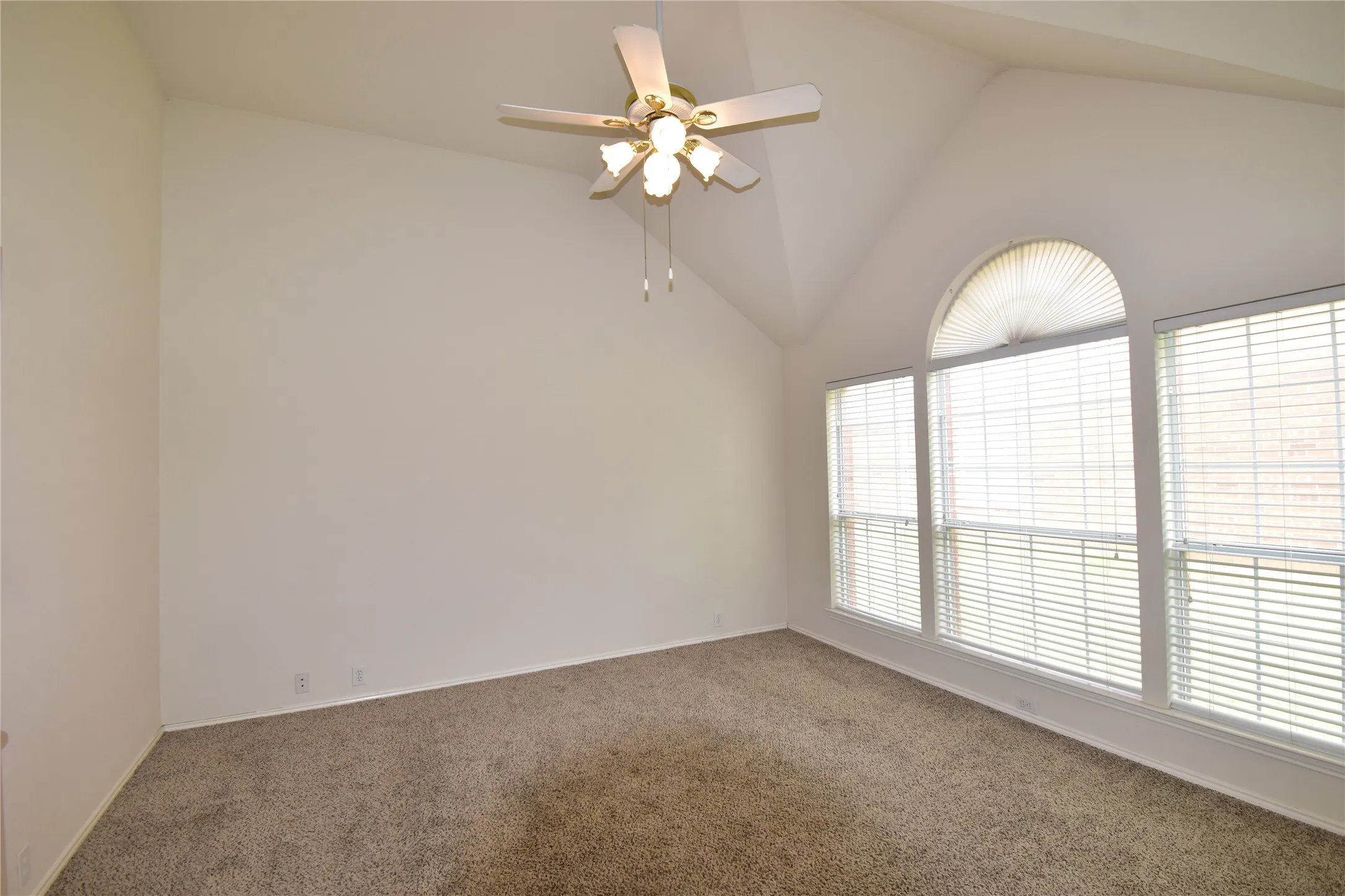 Single Family Residence For Sale in Collin County , 3313 Ocala Court, Plano, Texas 75025, 4 Bedroom, 2 Bathroom, 2 Garage spaces, 2,162 Sqft, built in 1996, mls#21376991, Real Estate Agent in Plano, Homes For Sale in Collin county, Homes For Sale in Plano, Realtor in Plano Texas, Real Estate Brokerage Independent Realty Texas, Luminita Cordes Realtor