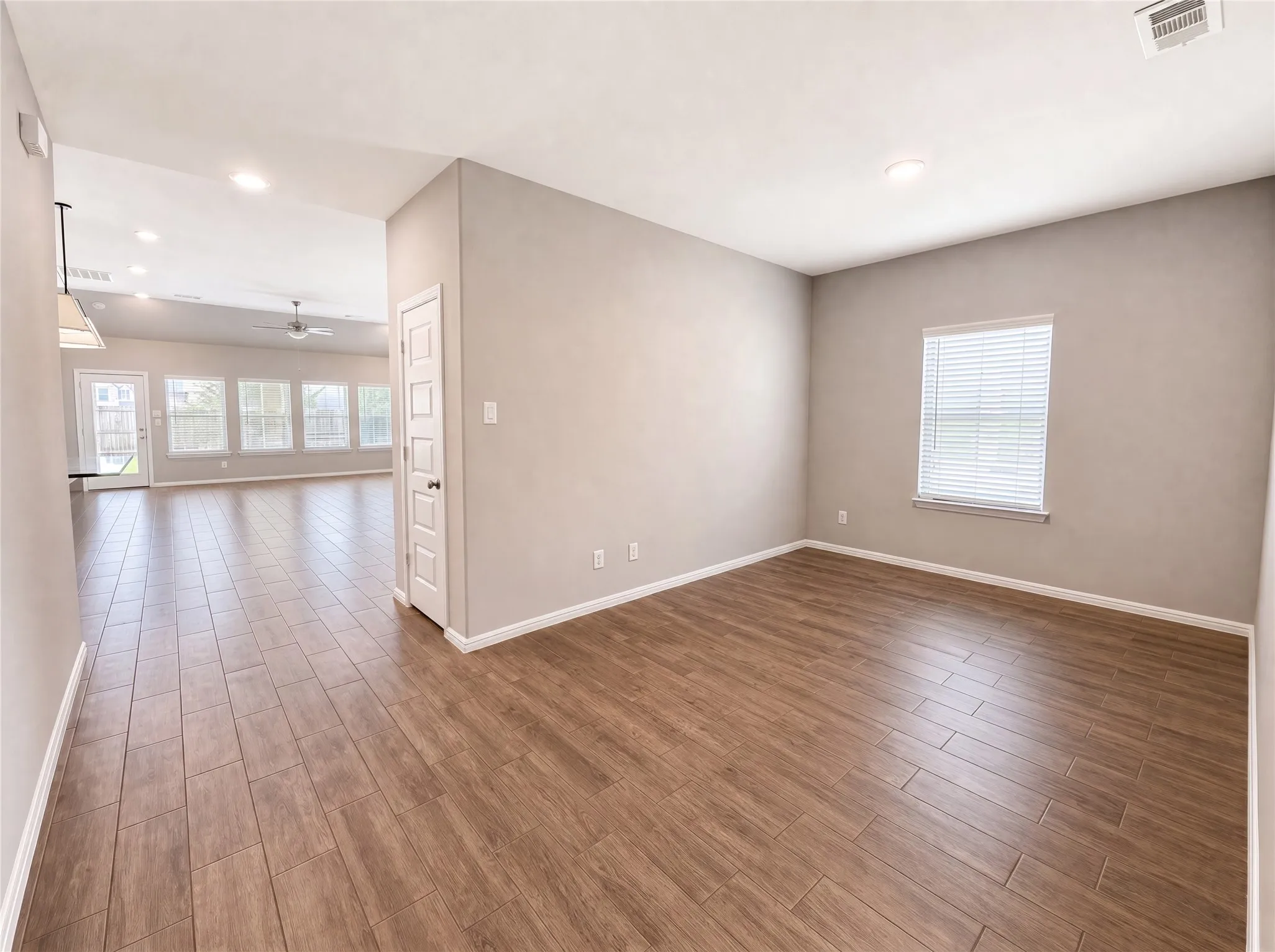 Single Family Residence For Sale in Denton County , 7601 Santolina Drive, Denton, Texas 76226, 5 Bedroom, 4 Bathroom, 2 Garage spaces, 3,023 Sqft, built in 2024, mls#21376992, Real Estate Agent in Denton, Homes For Sale in Denton county, Homes For Sale in Denton, Realtor in Denton Texas, Real Estate Brokerage Independent Realty Texas, Luminita Cordes Realtor