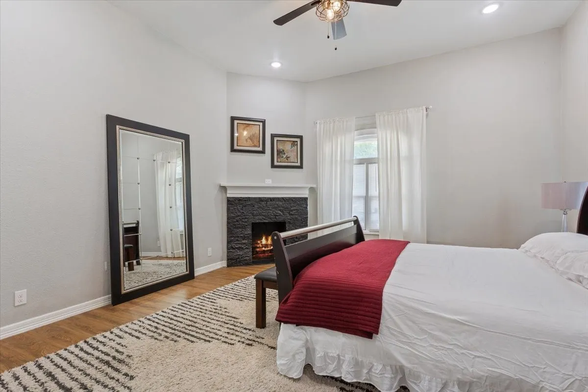 Single Family Residence For Sale in Mc Lennan County , 2029 Colcord Avenue, Waco, Texas 76707, 4 Bedroom, 4 Bathroom, Garage spaces, 3,190 Sqft, built in 1930, mls#21375317, Real Estate Agent in Waco, Homes For Sale in Mc Lennan county, Homes For Sale in Waco, Realtor in Waco Texas, Real Estate Brokerage Independent Realty Texas, Luminita Cordes Realtor