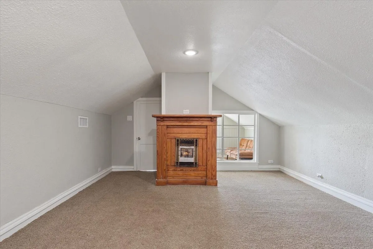 Single Family Residence For Sale in Mc Lennan County , 2029 Colcord Avenue, Waco, Texas 76707, 4 Bedroom, 4 Bathroom, Garage spaces, 3,190 Sqft, built in 1930, mls#21375317, Real Estate Agent in Waco, Homes For Sale in Mc Lennan county, Homes For Sale in Waco, Realtor in Waco Texas, Real Estate Brokerage Independent Realty Texas, Luminita Cordes Realtor