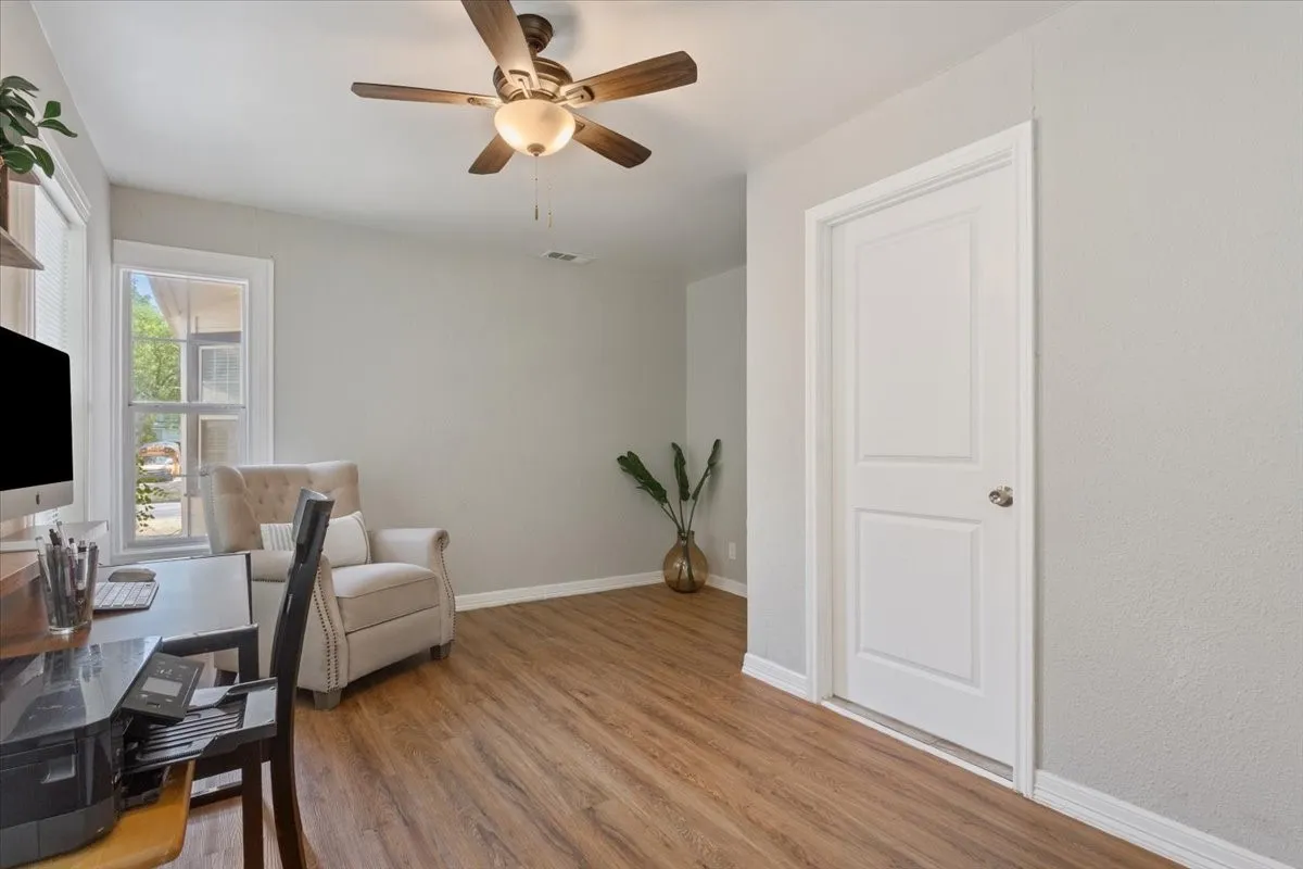 Single Family Residence For Sale in Mc Lennan County , 2029 Colcord Avenue, Waco, Texas 76707, 4 Bedroom, 4 Bathroom, Garage spaces, 3,190 Sqft, built in 1930, mls#21375317, Real Estate Agent in Waco, Homes For Sale in Mc Lennan county, Homes For Sale in Waco, Realtor in Waco Texas, Real Estate Brokerage Independent Realty Texas, Luminita Cordes Realtor