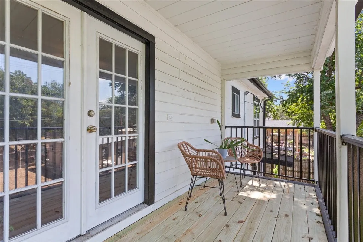 Single Family Residence For Sale in Mc Lennan County , 2029 Colcord Avenue, Waco, Texas 76707, 4 Bedroom, 4 Bathroom, Garage spaces, 3,190 Sqft, built in 1930, mls#21375317, Real Estate Agent in Waco, Homes For Sale in Mc Lennan county, Homes For Sale in Waco, Realtor in Waco Texas, Real Estate Brokerage Independent Realty Texas, Luminita Cordes Realtor