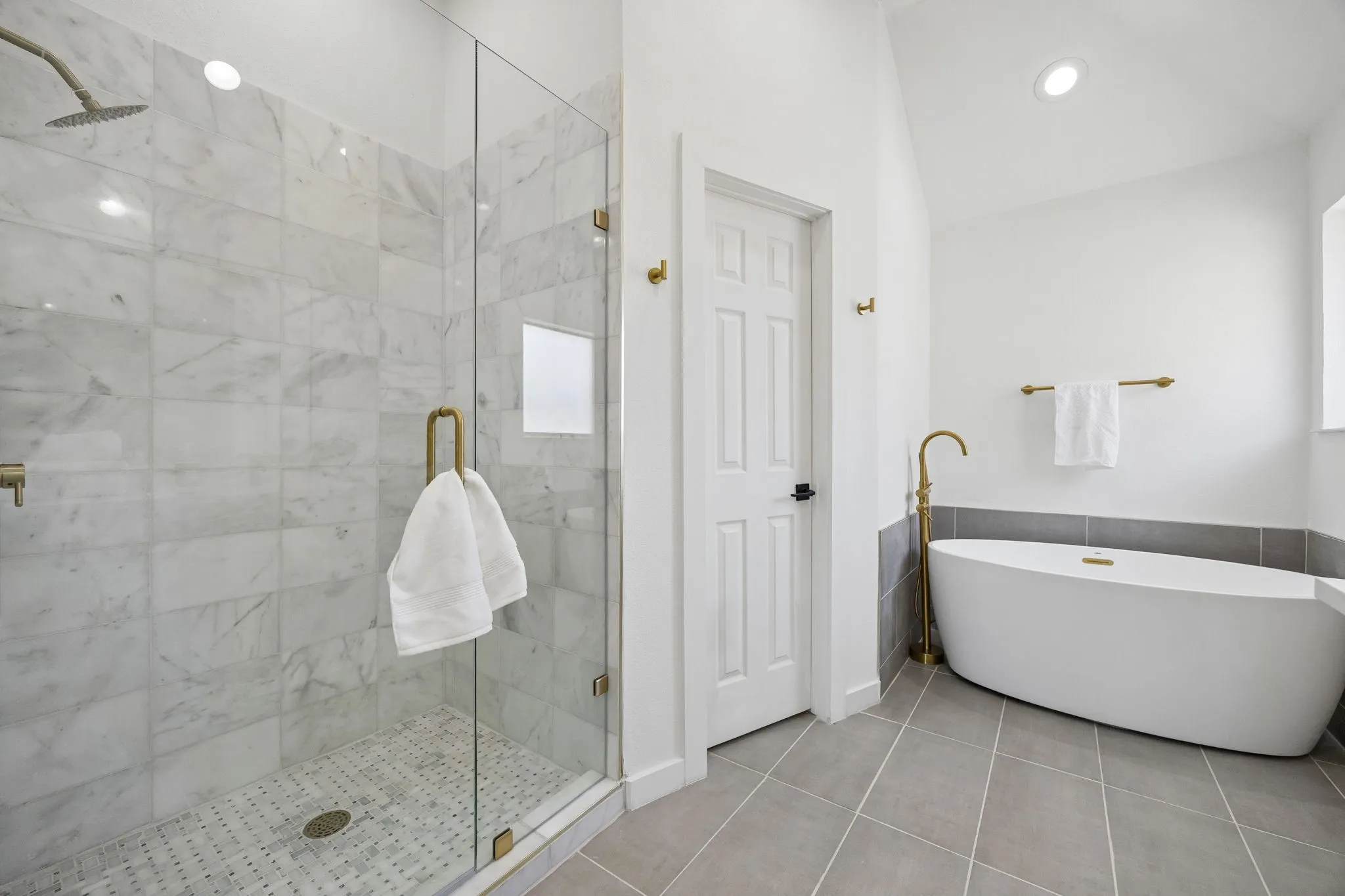 Single Family Residence For Sale in Collin County , 6729 Macintosh Drive, Plano, Texas 75023, 4 Bedroom, 3 Bathroom, 2 Garage spaces, 2,328 Sqft, built in 1990, mls#21375438, Real Estate Agent in Plano, Homes For Sale in Collin county, Homes For Sale in Plano, Realtor in Plano Texas, Real Estate Brokerage Independent Realty Texas, Luminita Cordes Realtor