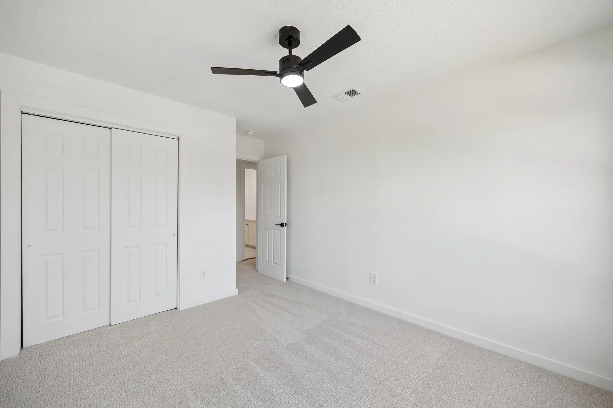 Single Family Residence For Sale in Collin County , 6729 Macintosh Drive, Plano, Texas 75023, 4 Bedroom, 3 Bathroom, 2 Garage spaces, 2,328 Sqft, built in 1990, mls#21375438, Real Estate Agent in Plano, Homes For Sale in Collin county, Homes For Sale in Plano, Realtor in Plano Texas, Real Estate Brokerage Independent Realty Texas, Luminita Cordes Realtor