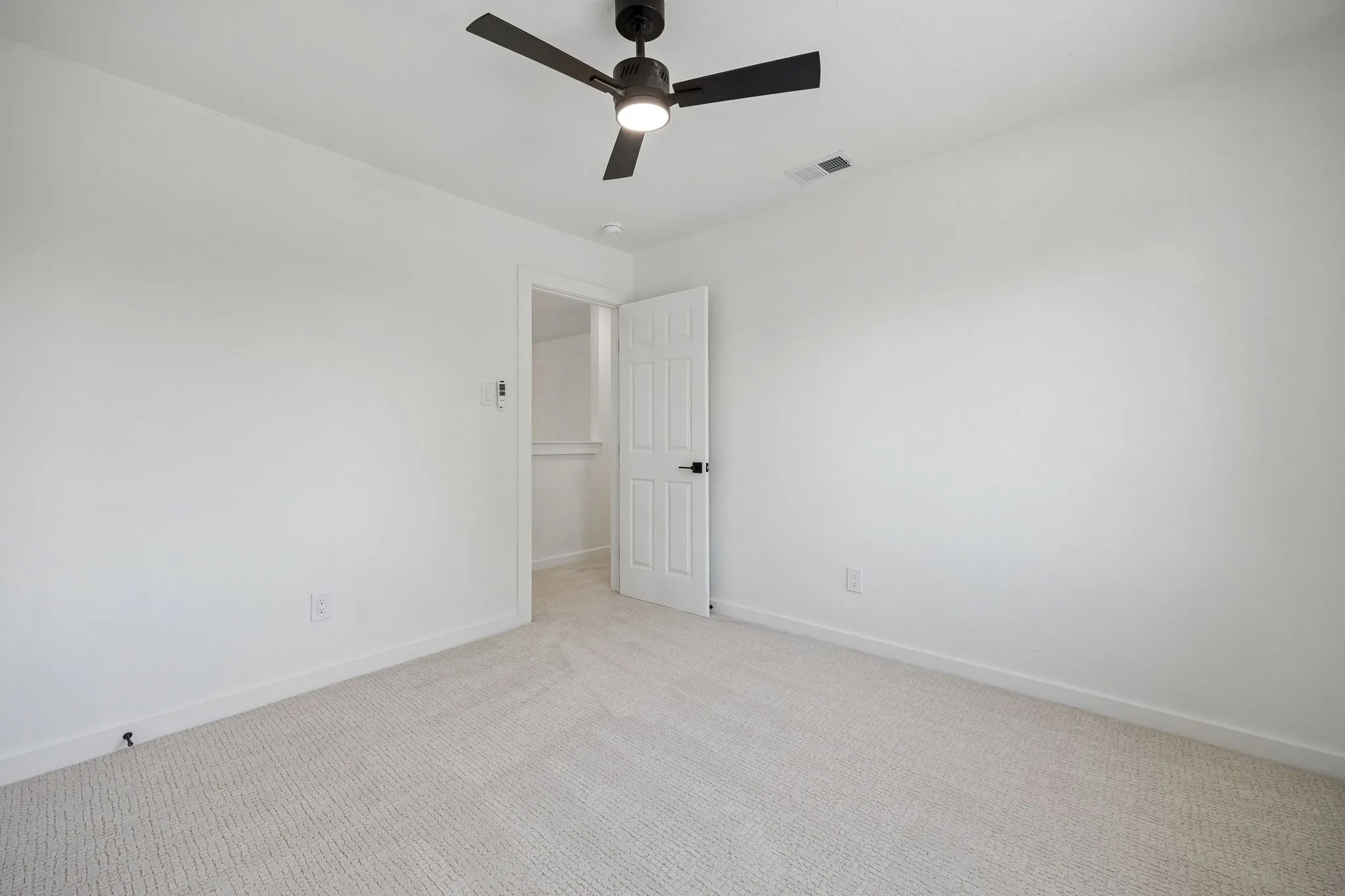 Single Family Residence For Sale in Collin County , 6729 Macintosh Drive, Plano, Texas 75023, 4 Bedroom, 3 Bathroom, 2 Garage spaces, 2,328 Sqft, built in 1990, mls#21375438, Real Estate Agent in Plano, Homes For Sale in Collin county, Homes For Sale in Plano, Realtor in Plano Texas, Real Estate Brokerage Independent Realty Texas, Luminita Cordes Realtor
