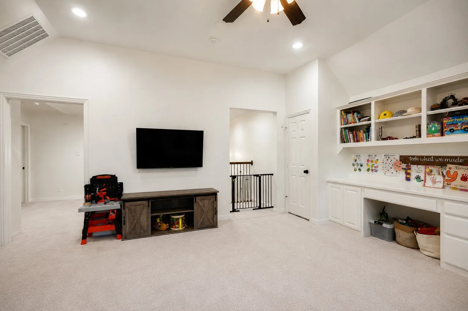 Single Family Residence For Sale in Denton County , 8700 Scarlet Trail, Lantana, Texas 76226, 4 Bedroom, 4 Bathroom, 3 Garage spaces, 3,635 Sqft, built in 2011, mls#21376996, Real Estate Agent in Lantana, Homes For Sale in Denton county, Homes For Sale in Lantana, Realtor in Lantana Texas, Real Estate Brokerage Independent Realty Texas, Luminita Cordes Realtor