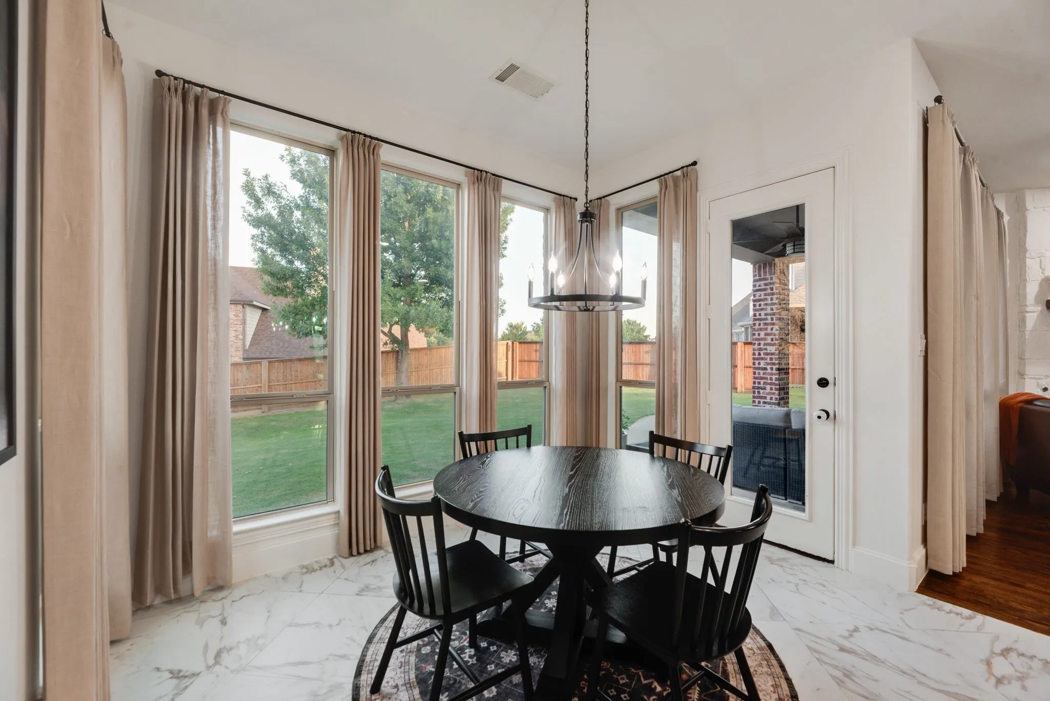 Single Family Residence For Sale in Denton County , 8700 Scarlet Trail, Lantana, Texas 76226, 4 Bedroom, 4 Bathroom, 3 Garage spaces, 3,635 Sqft, built in 2011, mls#21376996, Real Estate Agent in Lantana, Homes For Sale in Denton county, Homes For Sale in Lantana, Realtor in Lantana Texas, Real Estate Brokerage Independent Realty Texas, Luminita Cordes Realtor