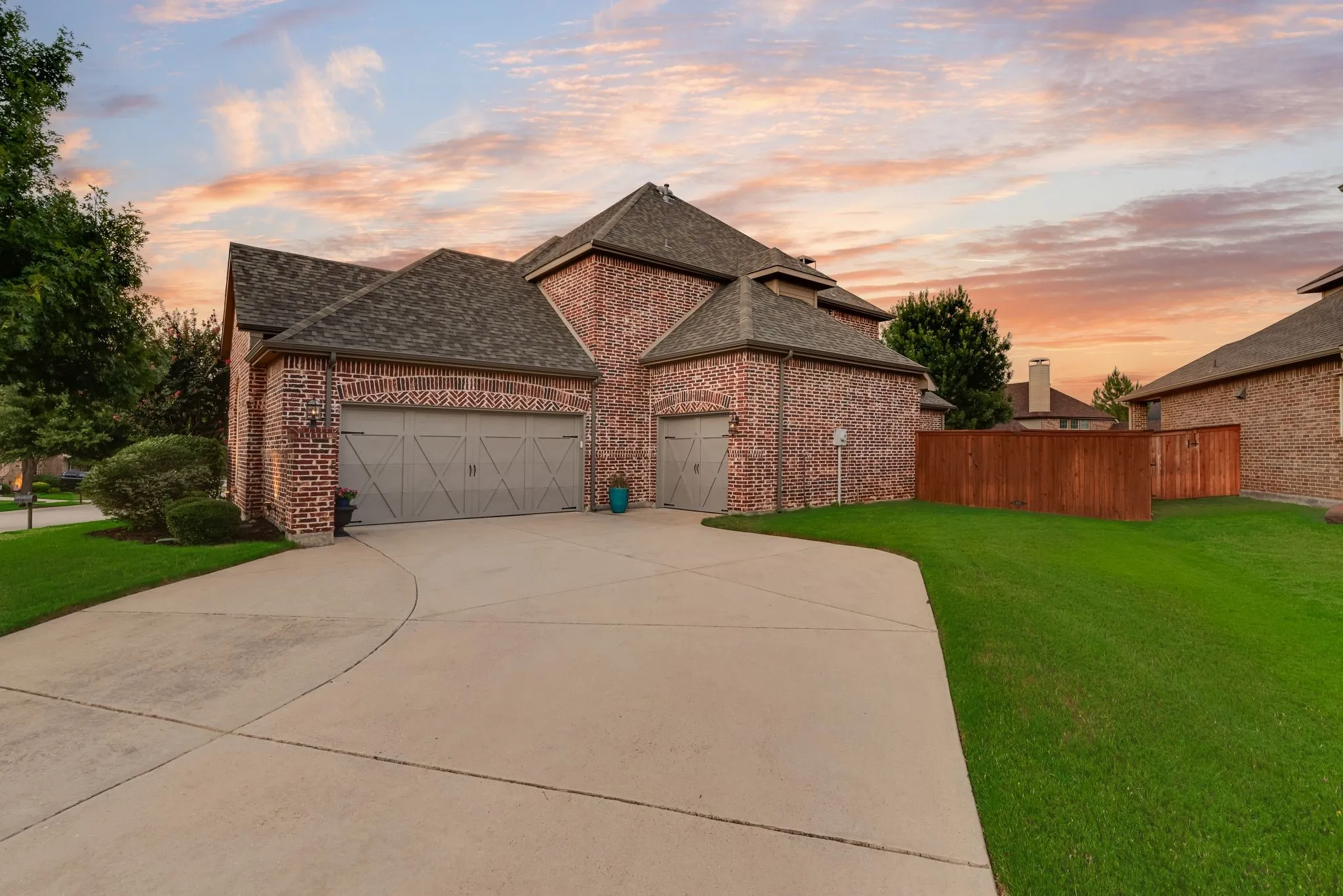 Single Family Residence For Sale in Denton County , 8700 Scarlet Trail, Lantana, Texas 76226, 4 Bedroom, 4 Bathroom, 3 Garage spaces, 3,635 Sqft, built in 2011, mls#21376996, Real Estate Agent in Lantana, Homes For Sale in Denton county, Homes For Sale in Lantana, Realtor in Lantana Texas, Real Estate Brokerage Independent Realty Texas, Luminita Cordes Realtor