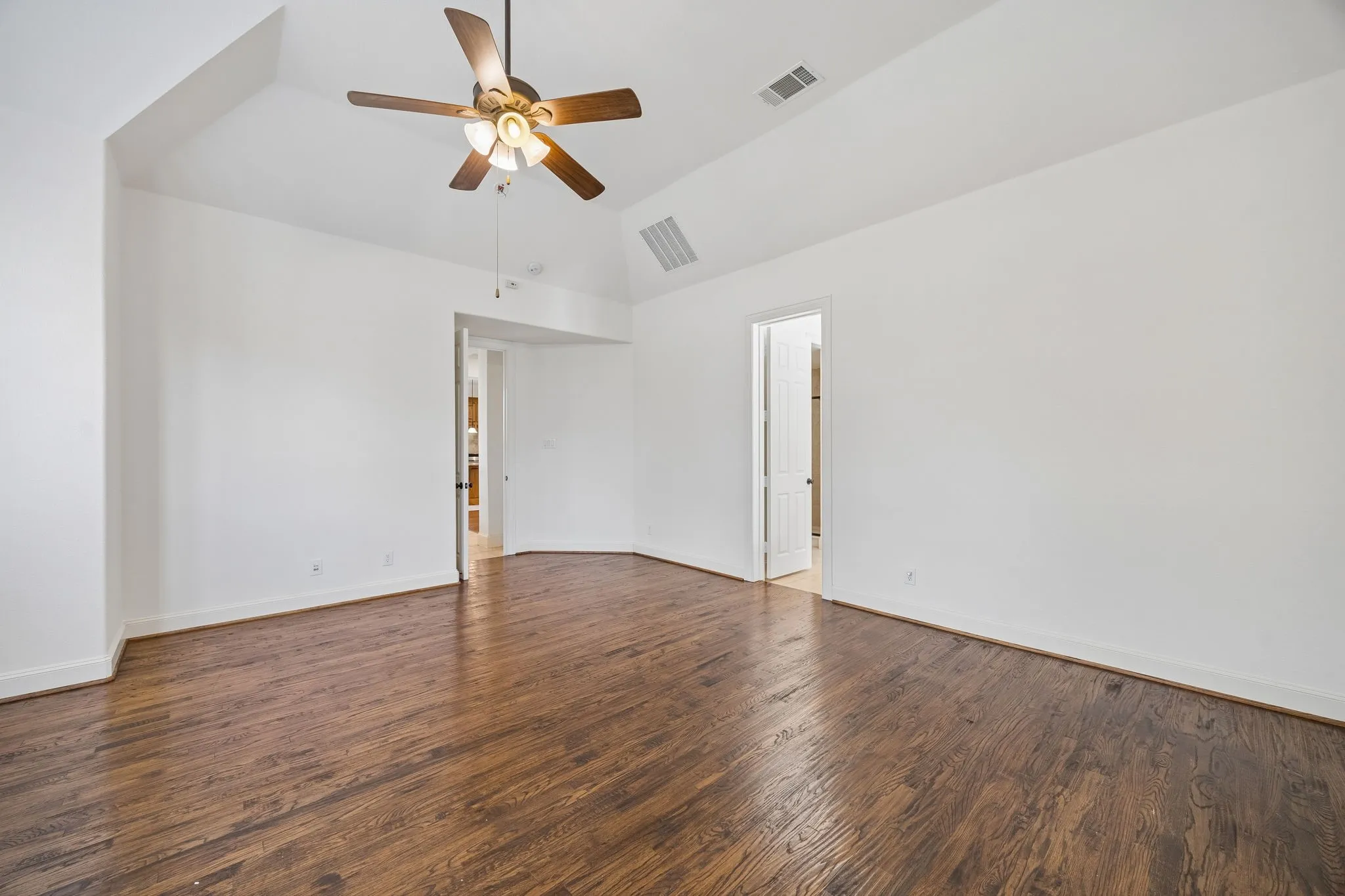 Single Family Residence For Sale in Denton County , 726 Sleepy Creek Drive, Frisco, Texas 75036, 4 Bedroom, 4 Bathroom, 3 Garage spaces, 3,634 Sqft, built in 2009, mls#21376895, Real Estate Agent in Frisco, Homes For Sale in Denton county, Homes For Sale in Frisco, Realtor in Frisco Texas, Real Estate Brokerage Independent Realty Texas, Luminita Cordes Realtor