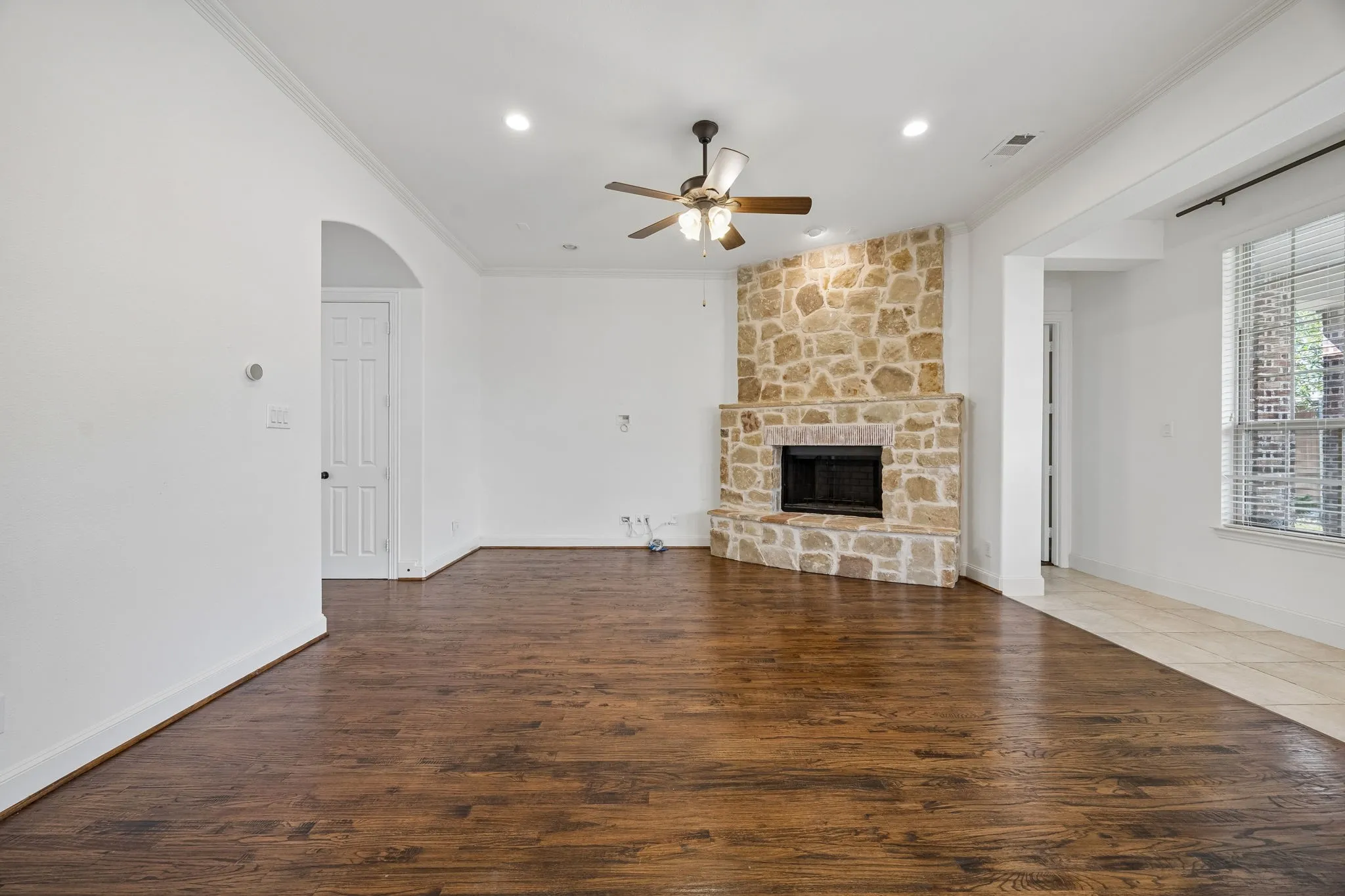 Single Family Residence For Sale in Denton County , 726 Sleepy Creek Drive, Frisco, Texas 75036, 4 Bedroom, 4 Bathroom, 3 Garage spaces, 3,634 Sqft, built in 2009, mls#21376895, Real Estate Agent in Frisco, Homes For Sale in Denton county, Homes For Sale in Frisco, Realtor in Frisco Texas, Real Estate Brokerage Independent Realty Texas, Luminita Cordes Realtor