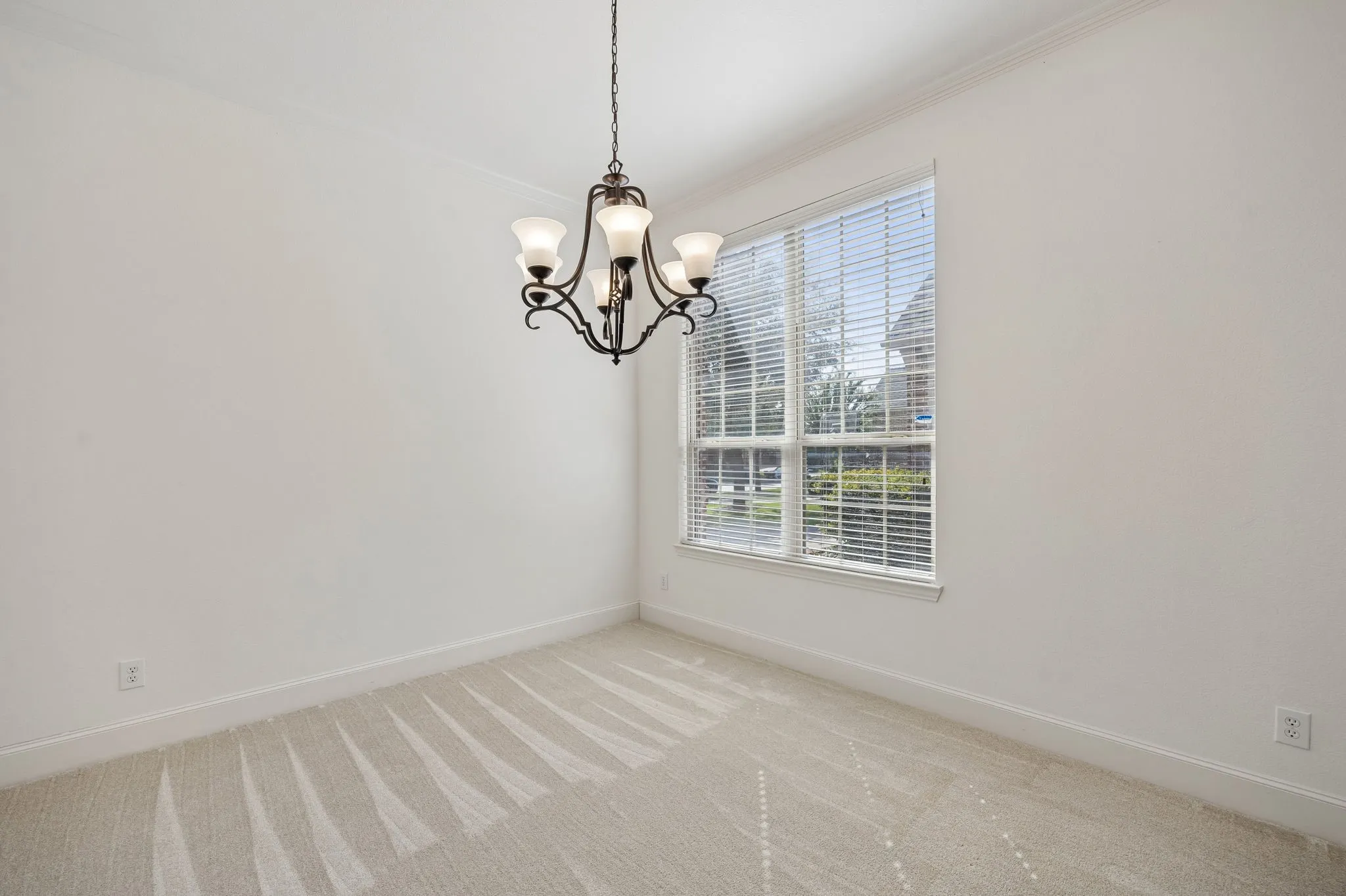 Single Family Residence For Sale in Denton County , 726 Sleepy Creek Drive, Frisco, Texas 75036, 4 Bedroom, 4 Bathroom, 3 Garage spaces, 3,634 Sqft, built in 2009, mls#21376895, Real Estate Agent in Frisco, Homes For Sale in Denton county, Homes For Sale in Frisco, Realtor in Frisco Texas, Real Estate Brokerage Independent Realty Texas, Luminita Cordes Realtor