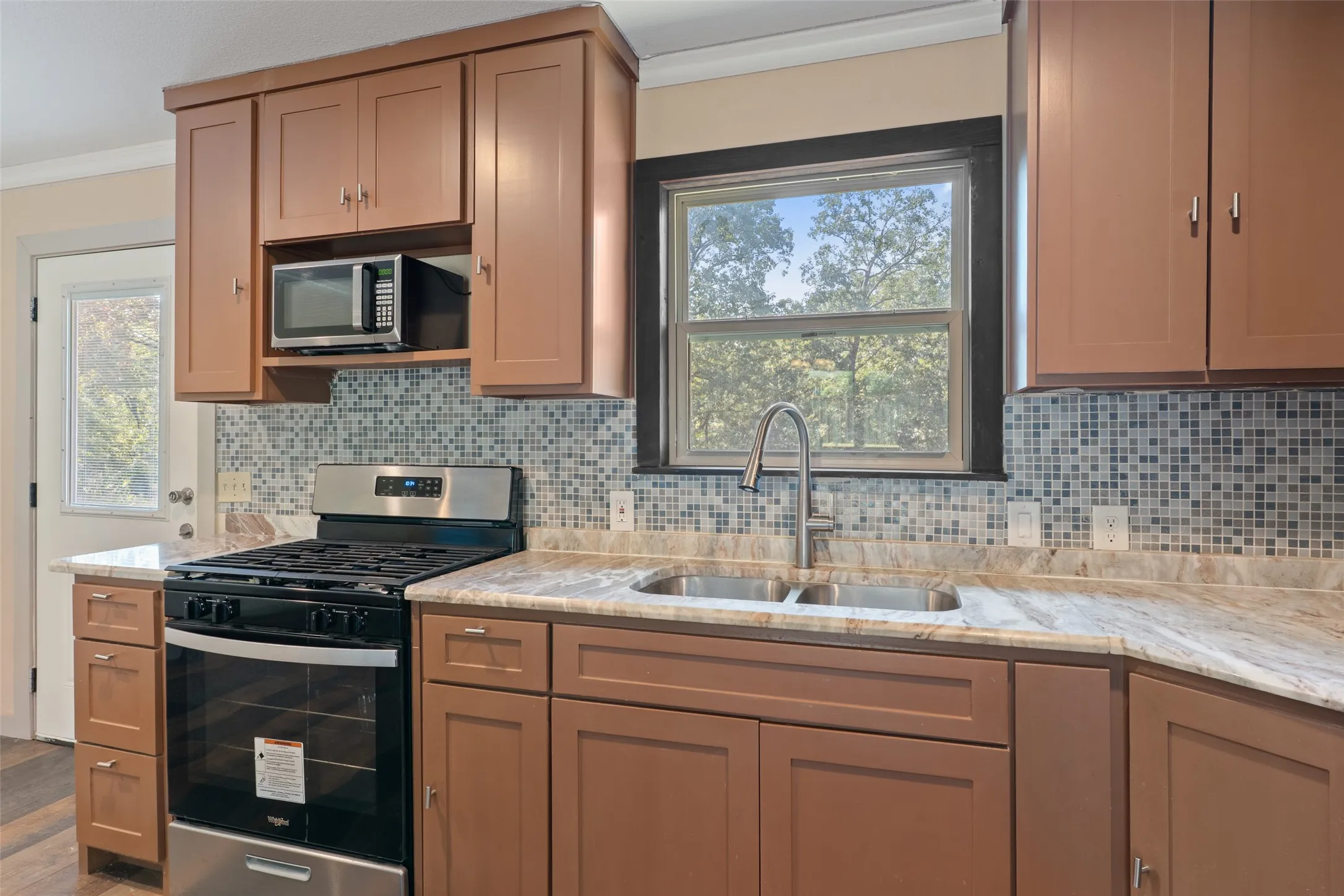 Single Family Residence For Sale in Fannin County , 211 David Crockett Trail, Honey Grove, Texas 75446, 2 Bedroom, 1 Bathroom, Garage spaces, 869 Sqft, built in 2022, mls#21366323, Real Estate Agent in Honey Grove, Homes For Sale in Fannin county, Homes For Sale in Honey Grove, Realtor in Honey Grove Texas, Real Estate Brokerage Independent Realty Texas, Luminita Cordes Realtor