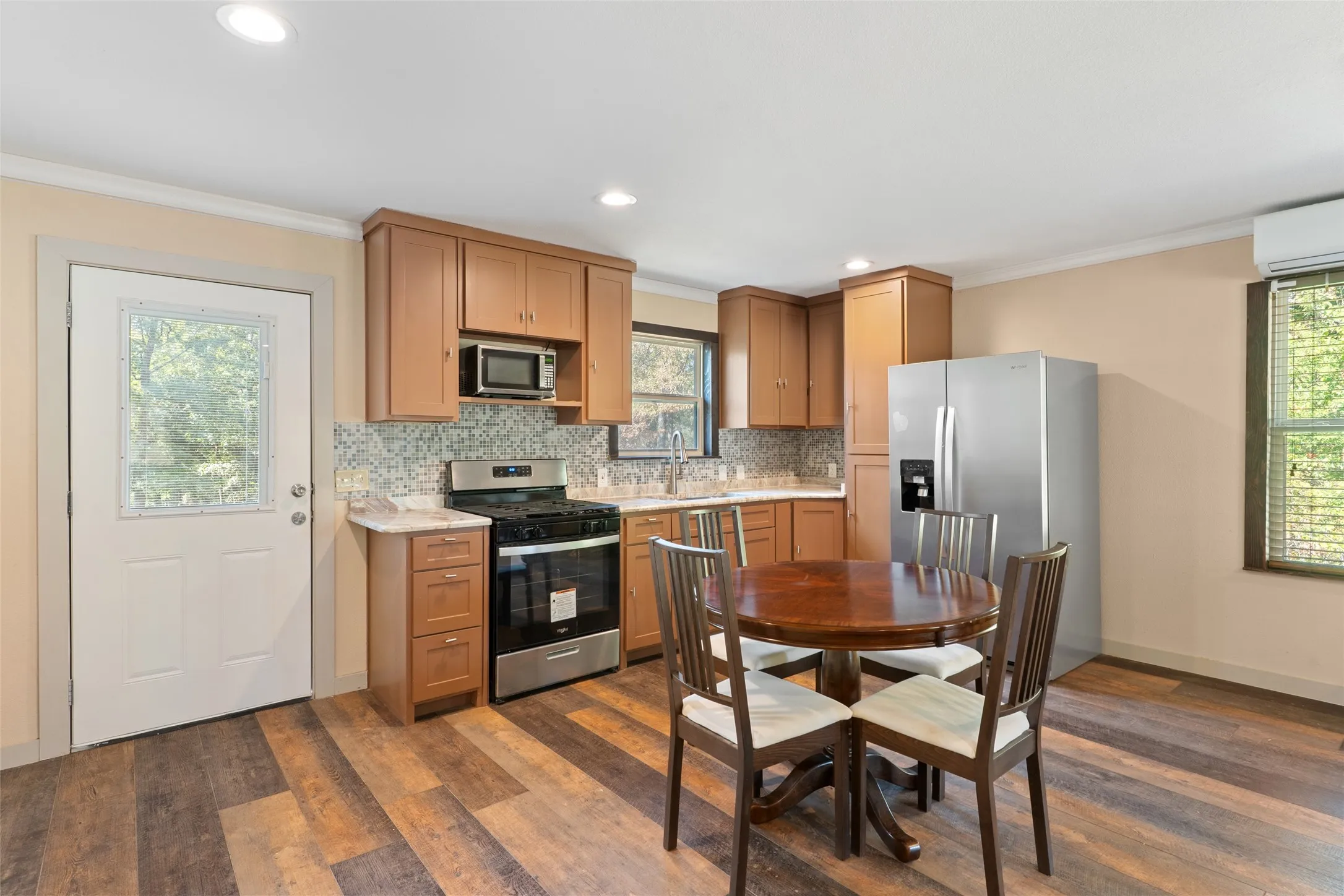Single Family Residence For Sale in Fannin County , 211 David Crockett Trail, Honey Grove, Texas 75446, 2 Bedroom, 1 Bathroom, Garage spaces, 869 Sqft, built in 2022, mls#21366323, Real Estate Agent in Honey Grove, Homes For Sale in Fannin county, Homes For Sale in Honey Grove, Realtor in Honey Grove Texas, Real Estate Brokerage Independent Realty Texas, Luminita Cordes Realtor