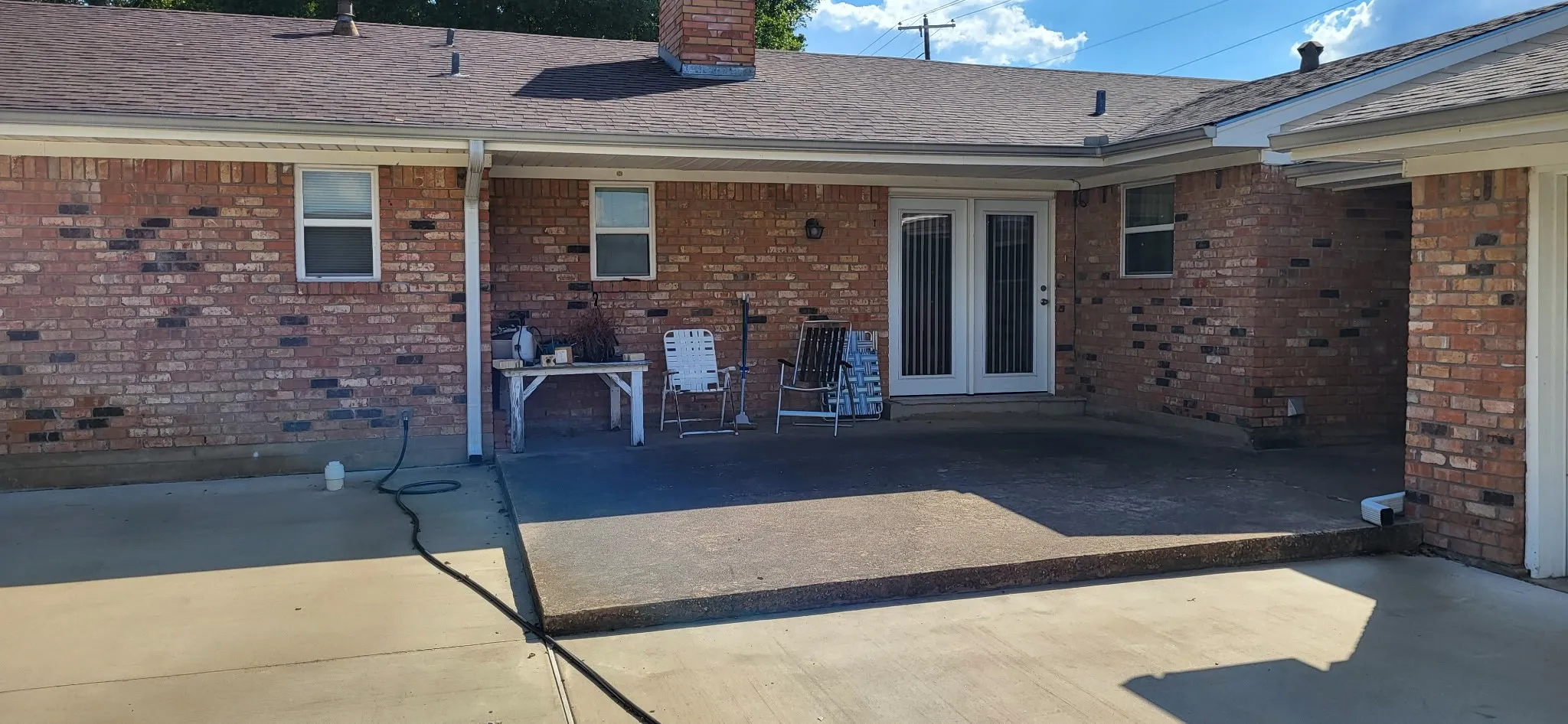 Single Family Residence For Sale in Hopkins County , 1321 Lakeview Drive, Sulphur Springs, Texas 75482, 3 Bedroom, 3 Bathroom, 2 Garage spaces, 1,960 Sqft, built in 1960, mls#21376631, Real Estate Agent in Sulphur Springs, Homes For Sale in Hopkins county, Homes For Sale in Sulphur Springs, Realtor in Sulphur Springs Texas, Real Estate Brokerage Independent Realty Texas, Luminita Cordes Realtor