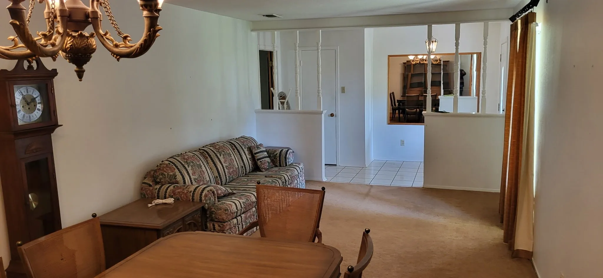 Single Family Residence For Sale in Hopkins County , 1321 Lakeview Drive, Sulphur Springs, Texas 75482, 3 Bedroom, 3 Bathroom, 2 Garage spaces, 1,960 Sqft, built in 1960, mls#21376631, Real Estate Agent in Sulphur Springs, Homes For Sale in Hopkins county, Homes For Sale in Sulphur Springs, Realtor in Sulphur Springs Texas, Real Estate Brokerage Independent Realty Texas, Luminita Cordes Realtor